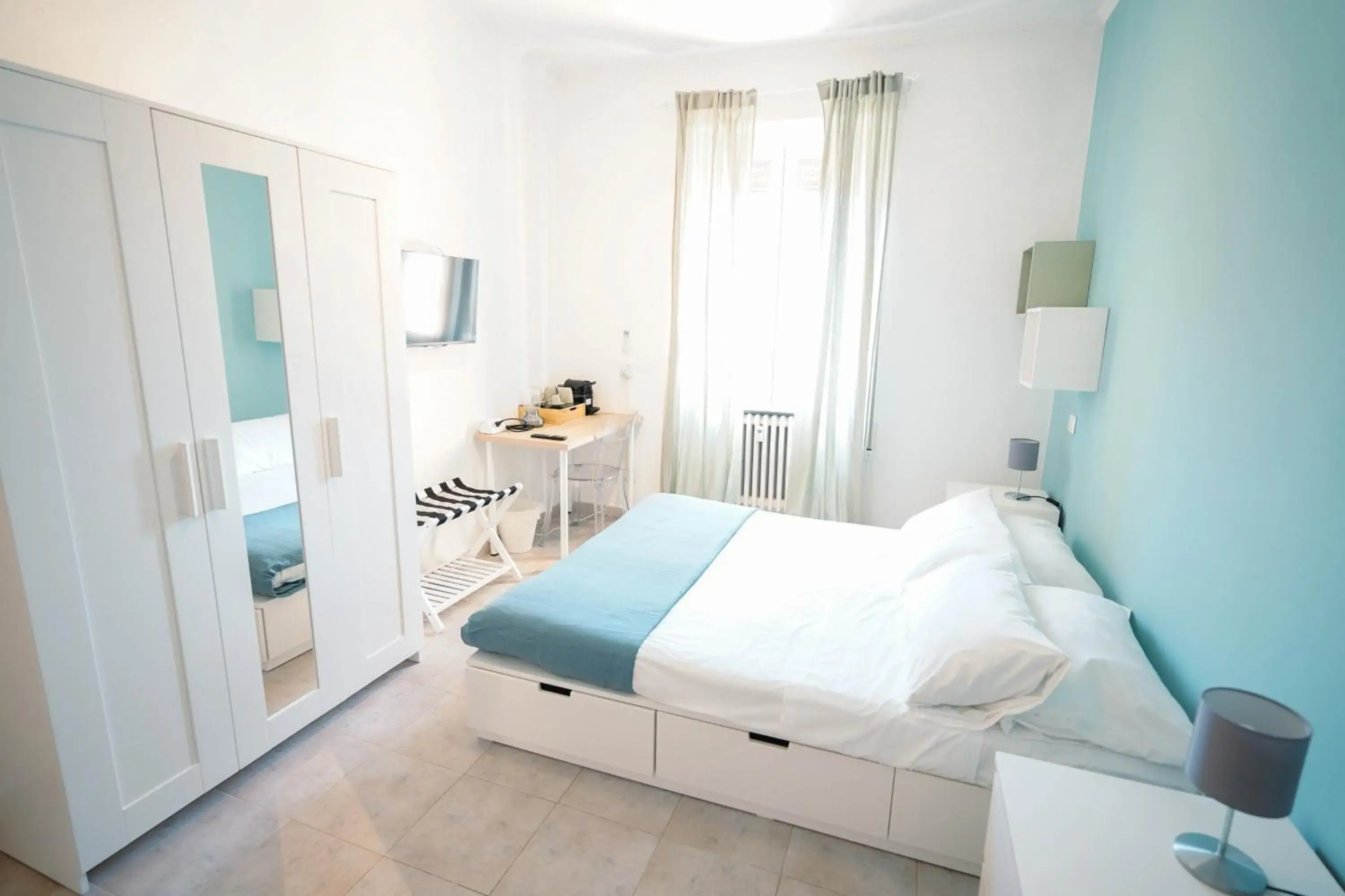 Three-Bedroom Deluxe Apartment in Salotto Tiburtino Three-Bedroom Deluxe Apartment in Salotto Tiburtino