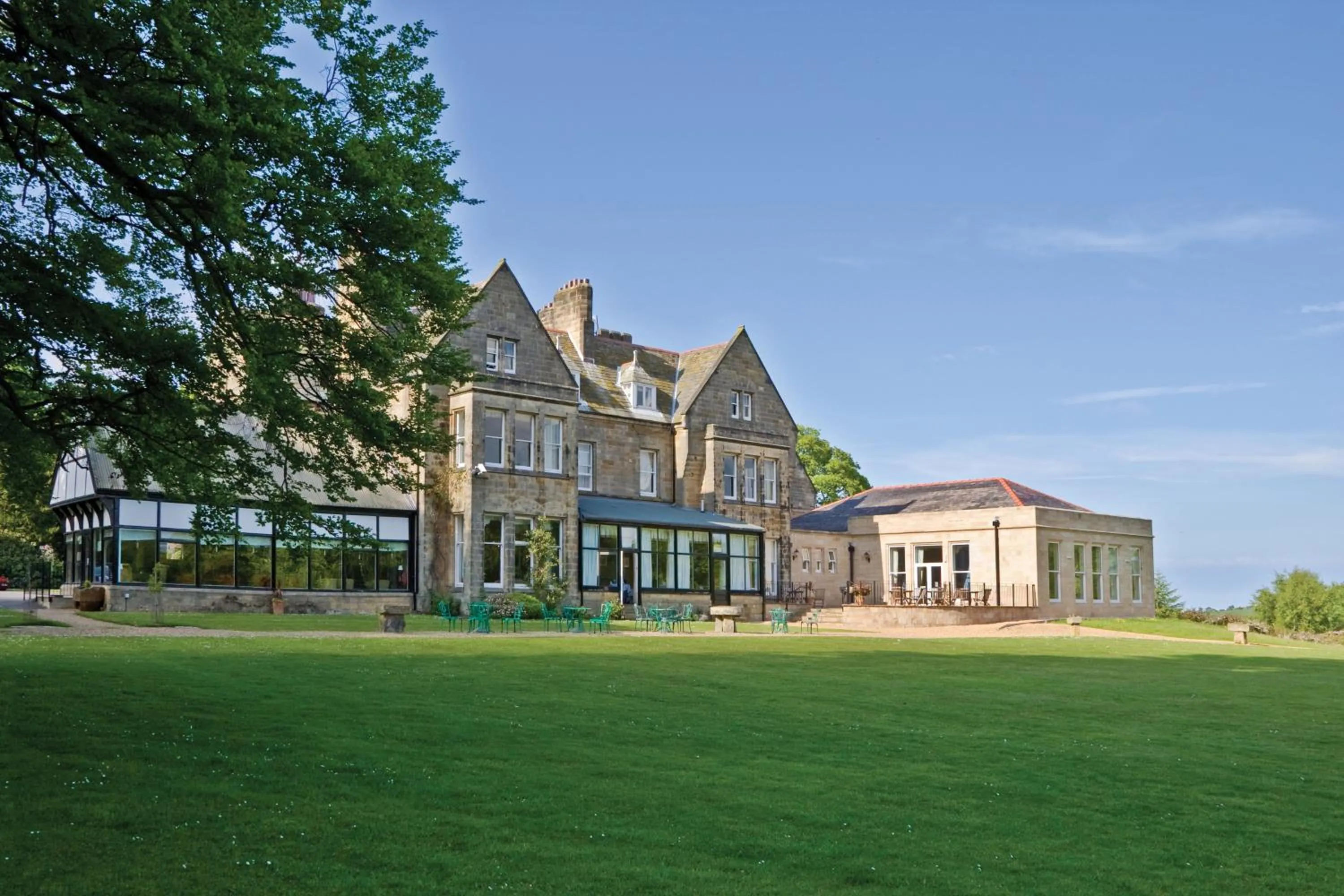 Property building in Grinkle Park Hotel