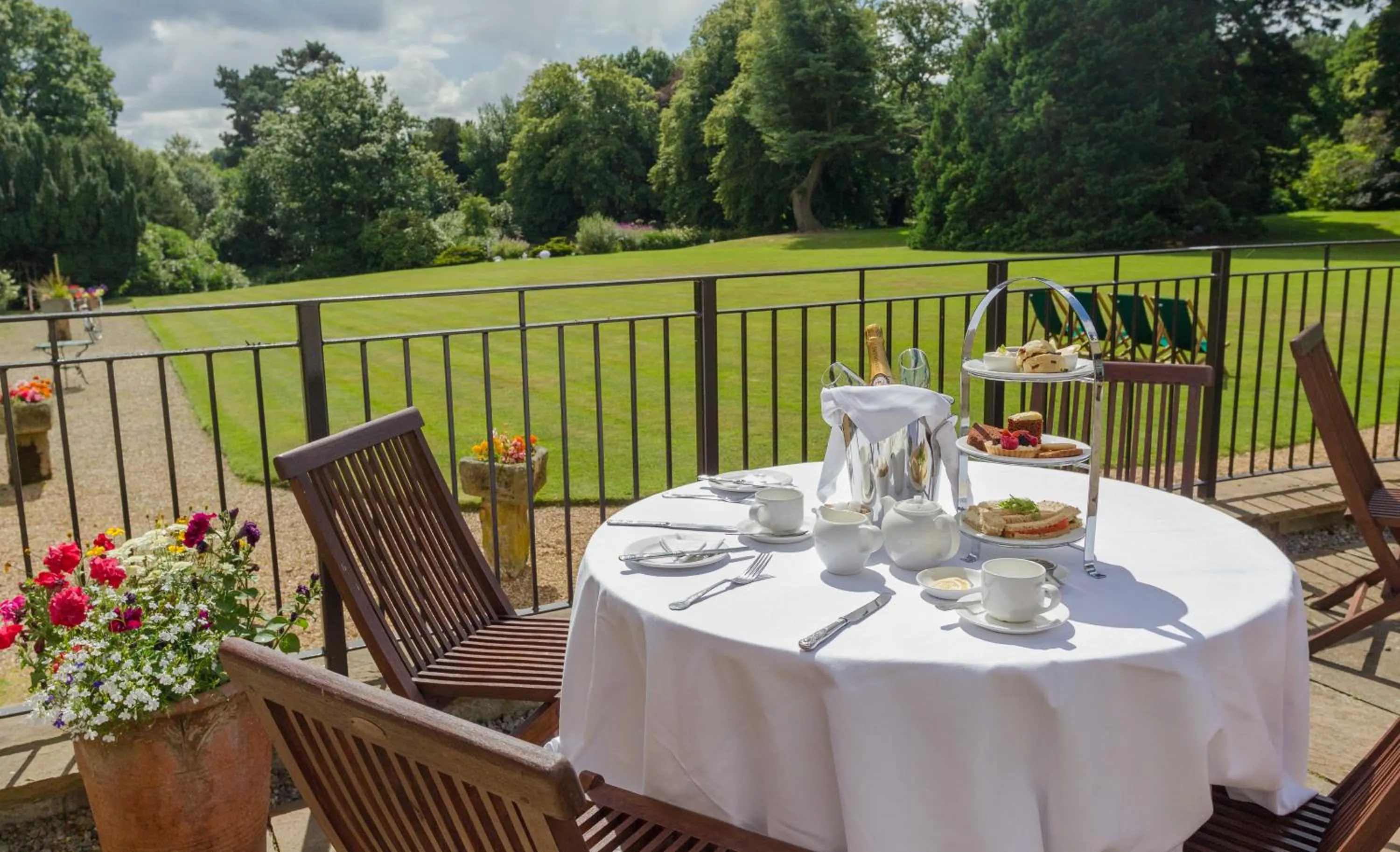 Balcony/Terrace in Grinkle Park Hotel