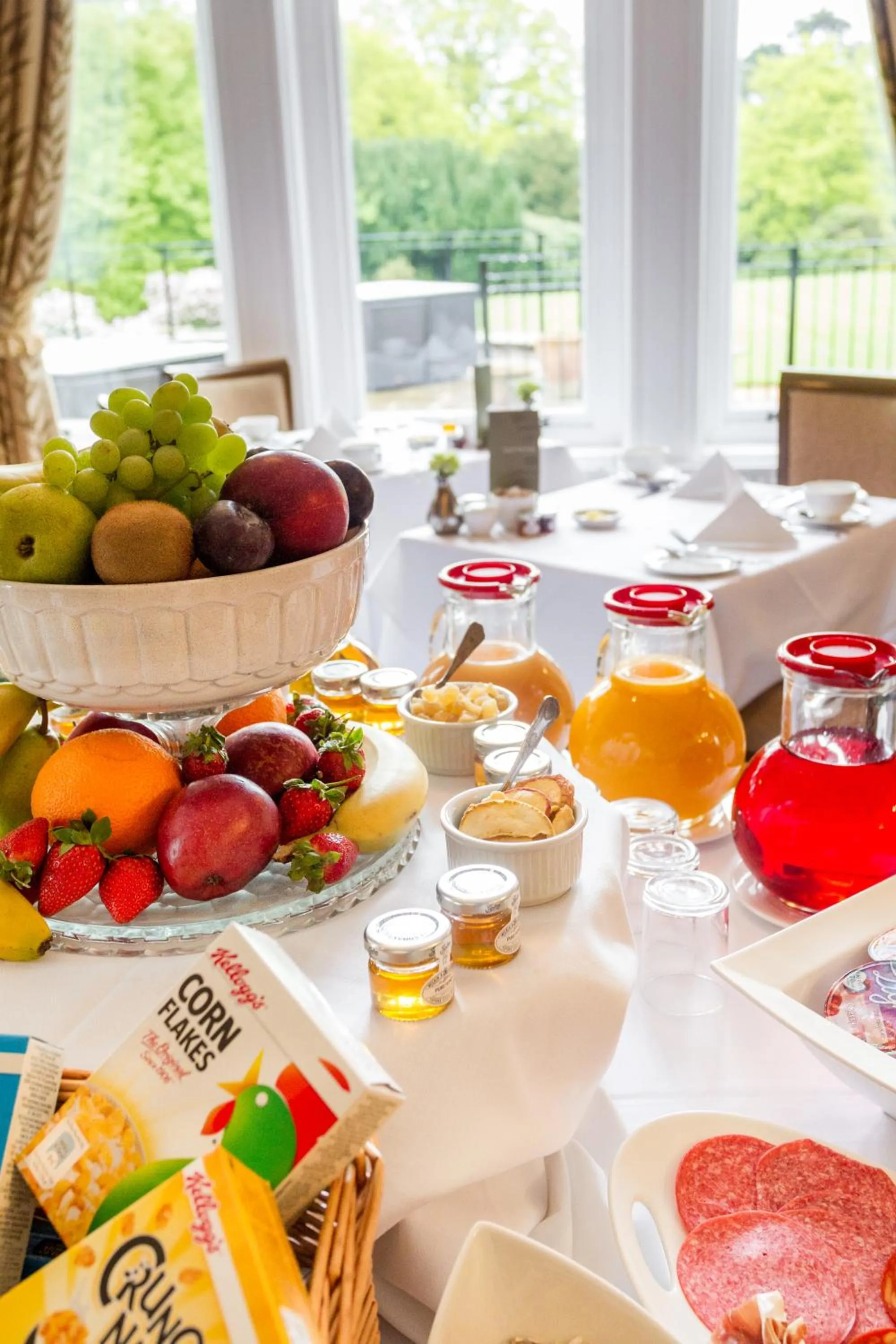 Buffet breakfast in Grinkle Park Hotel