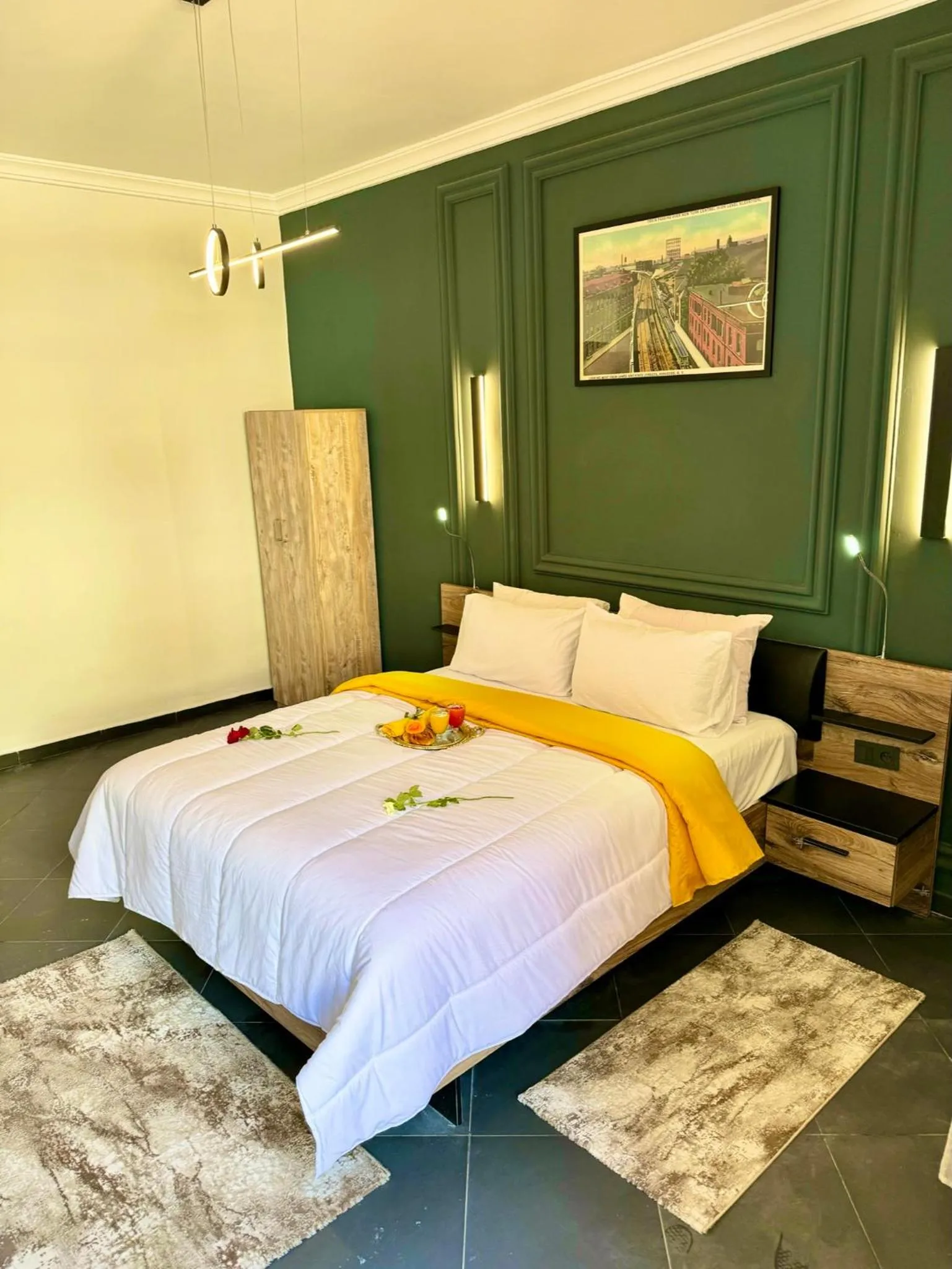 Bed in The Hotel Syracuse