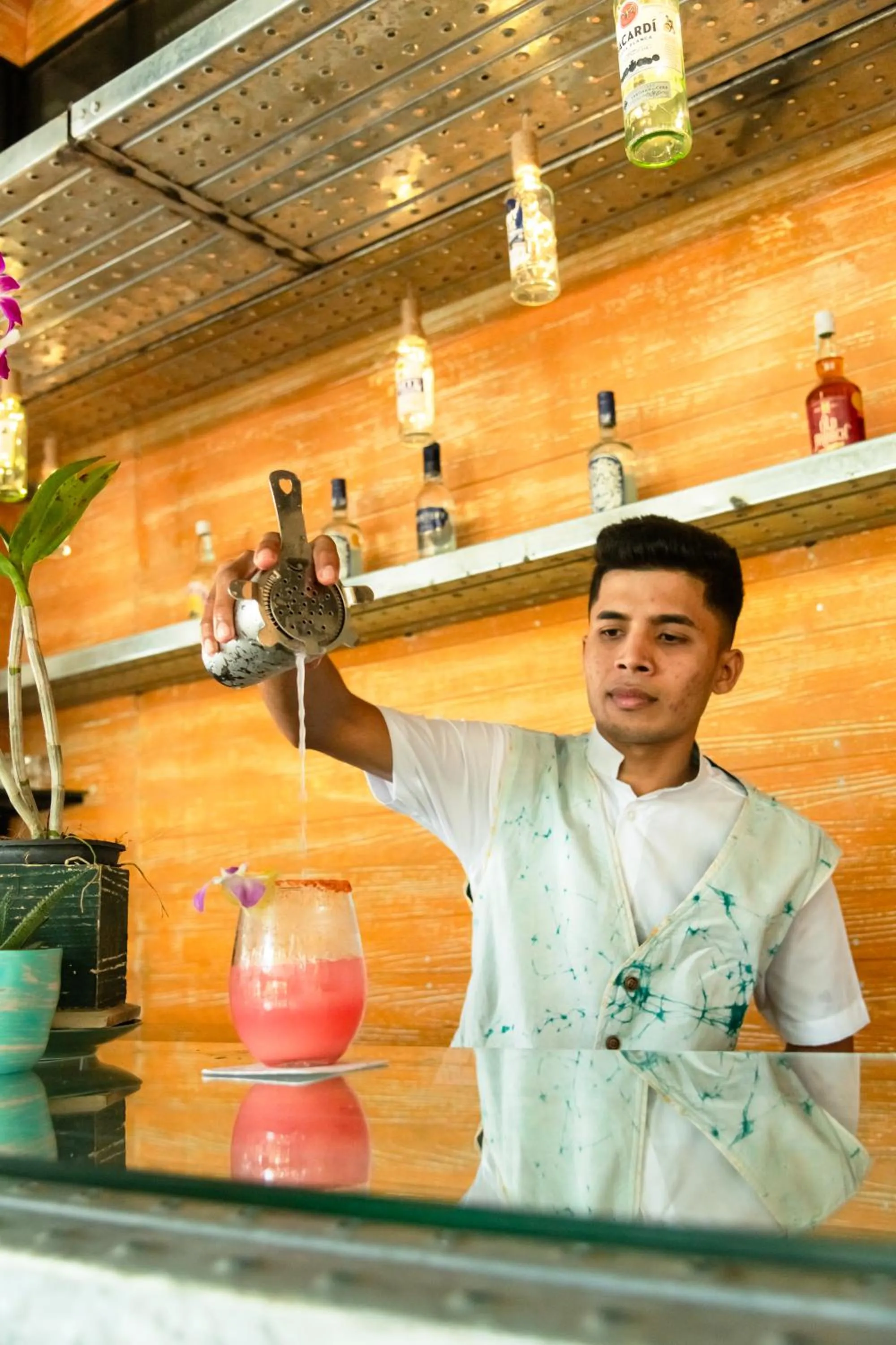 Lounge or bar in Waraka - Udawalawe by Thema Collection