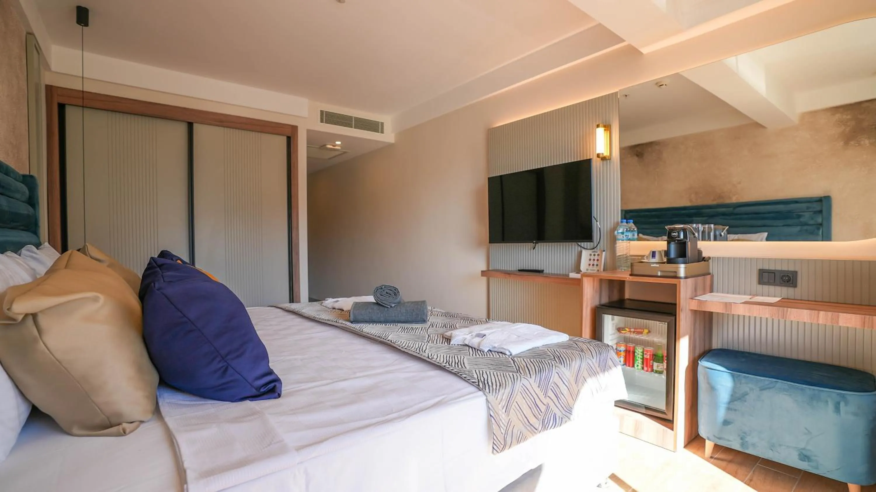 Photo of the whole room, Bed in Ada Port Hotel Adults Only