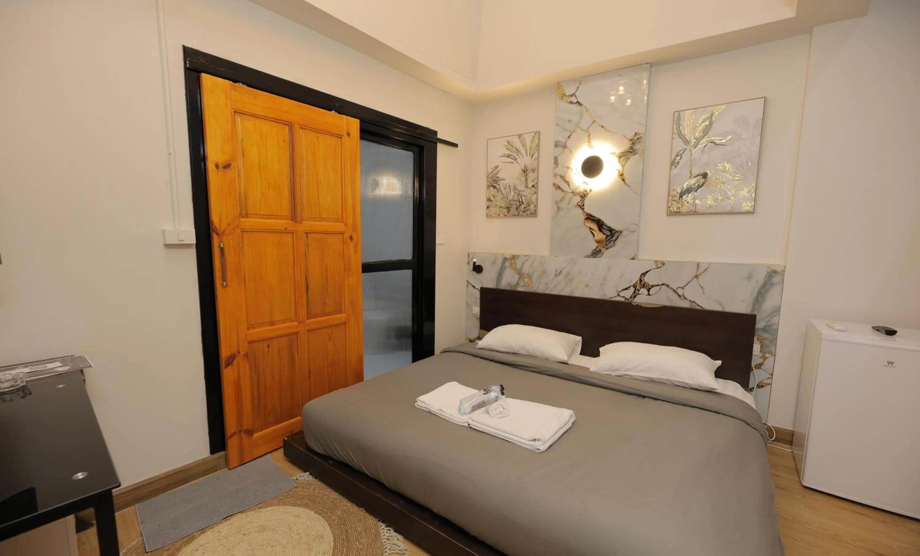 Bedroom, Bed in Bud Brew Beyond Dispensary and Hotel