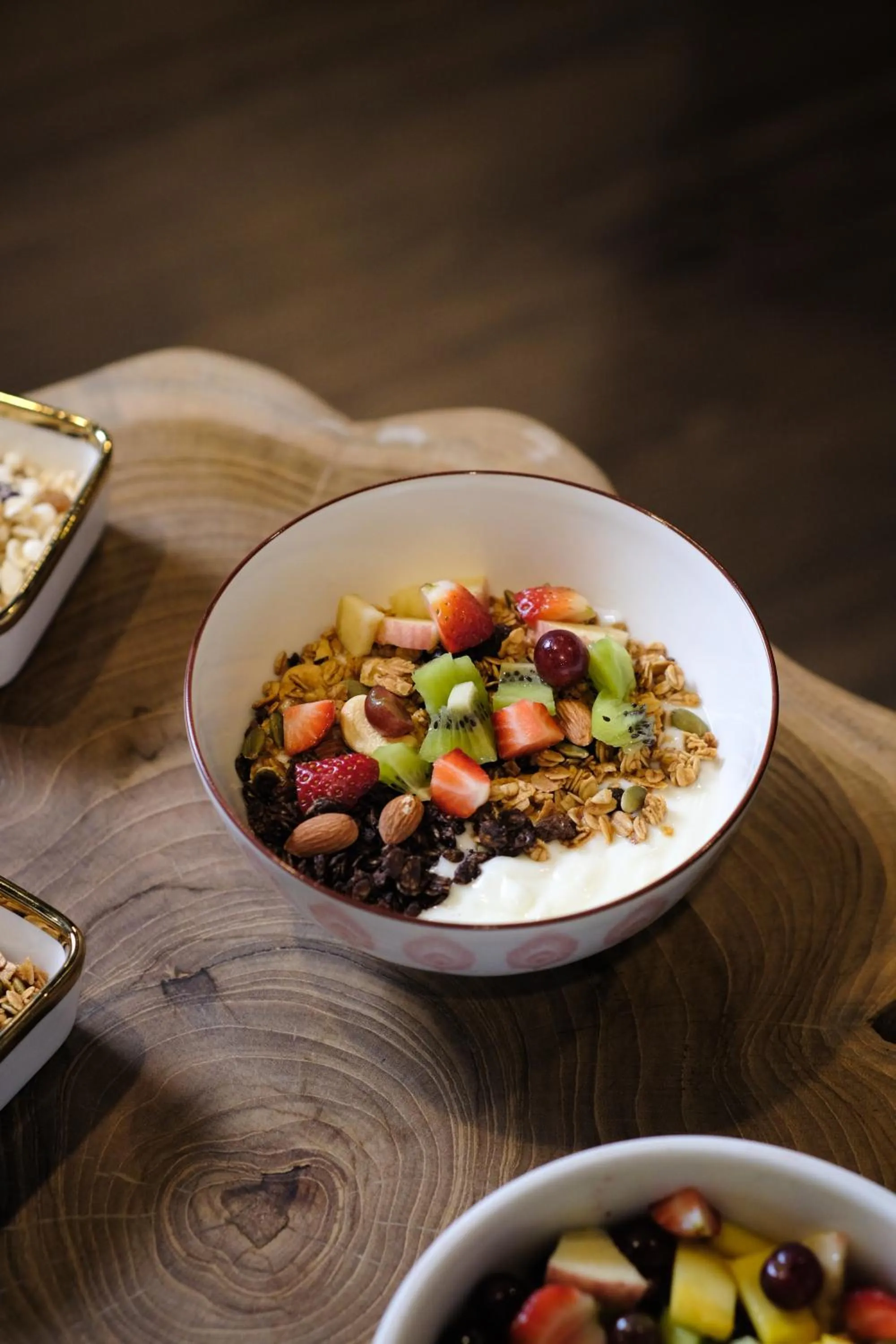 Restaurant/places to eat in Bud Brew Beyond Dispensary and Hotel