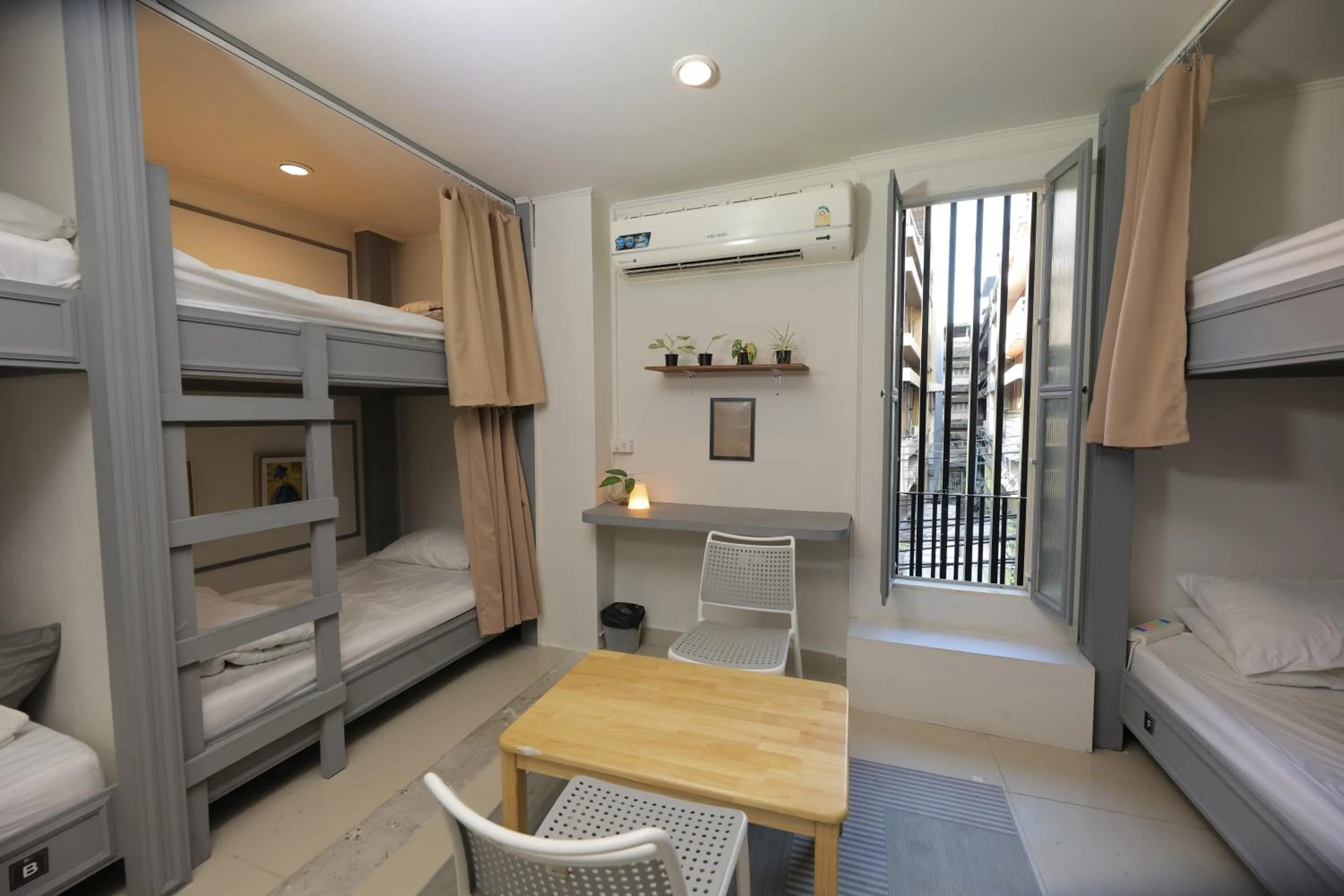 View (from property/room), Bed in Bud Brew Beyond Dispensary and Hotel