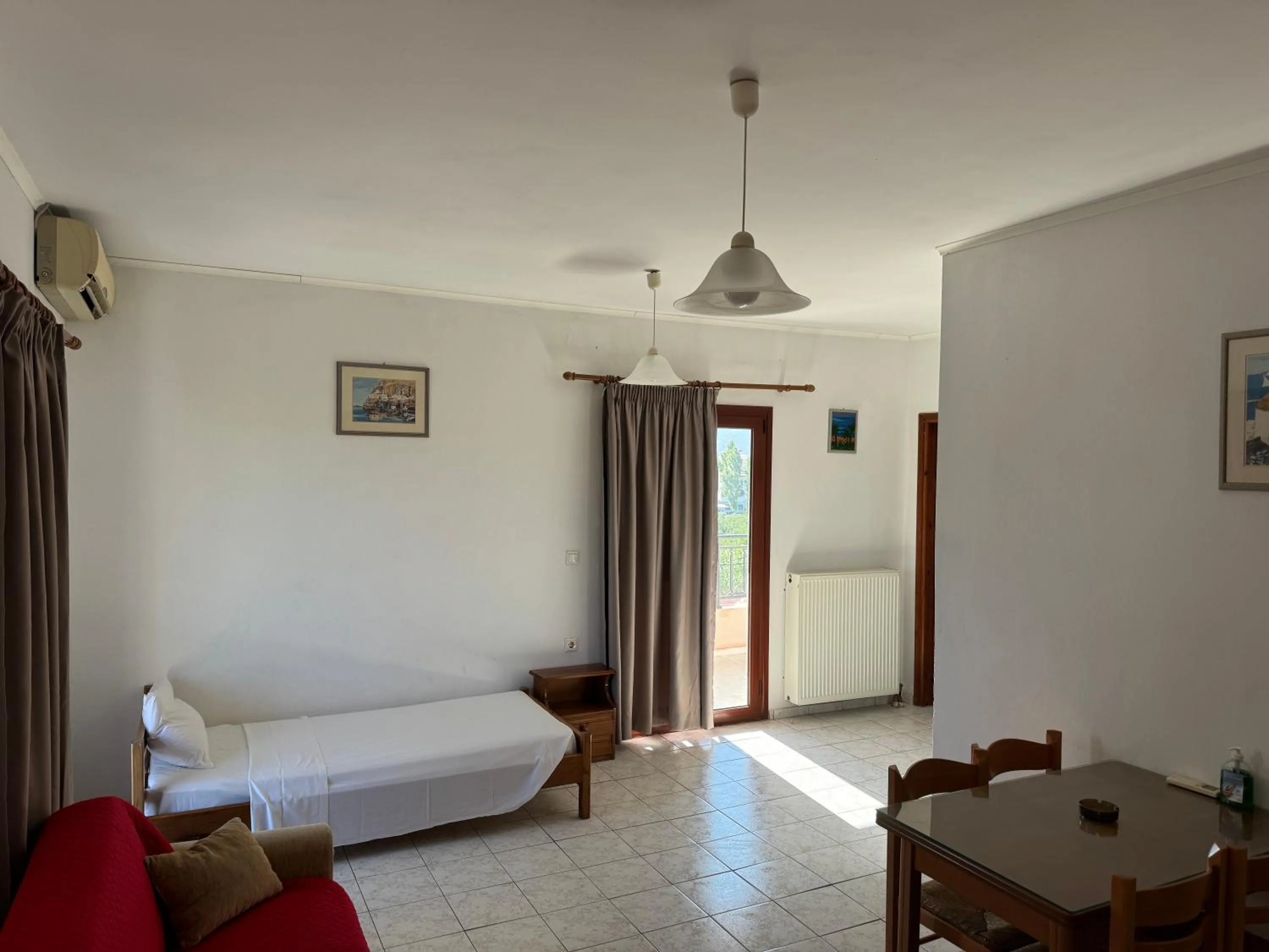 Bed in Zac & Georgio Studios