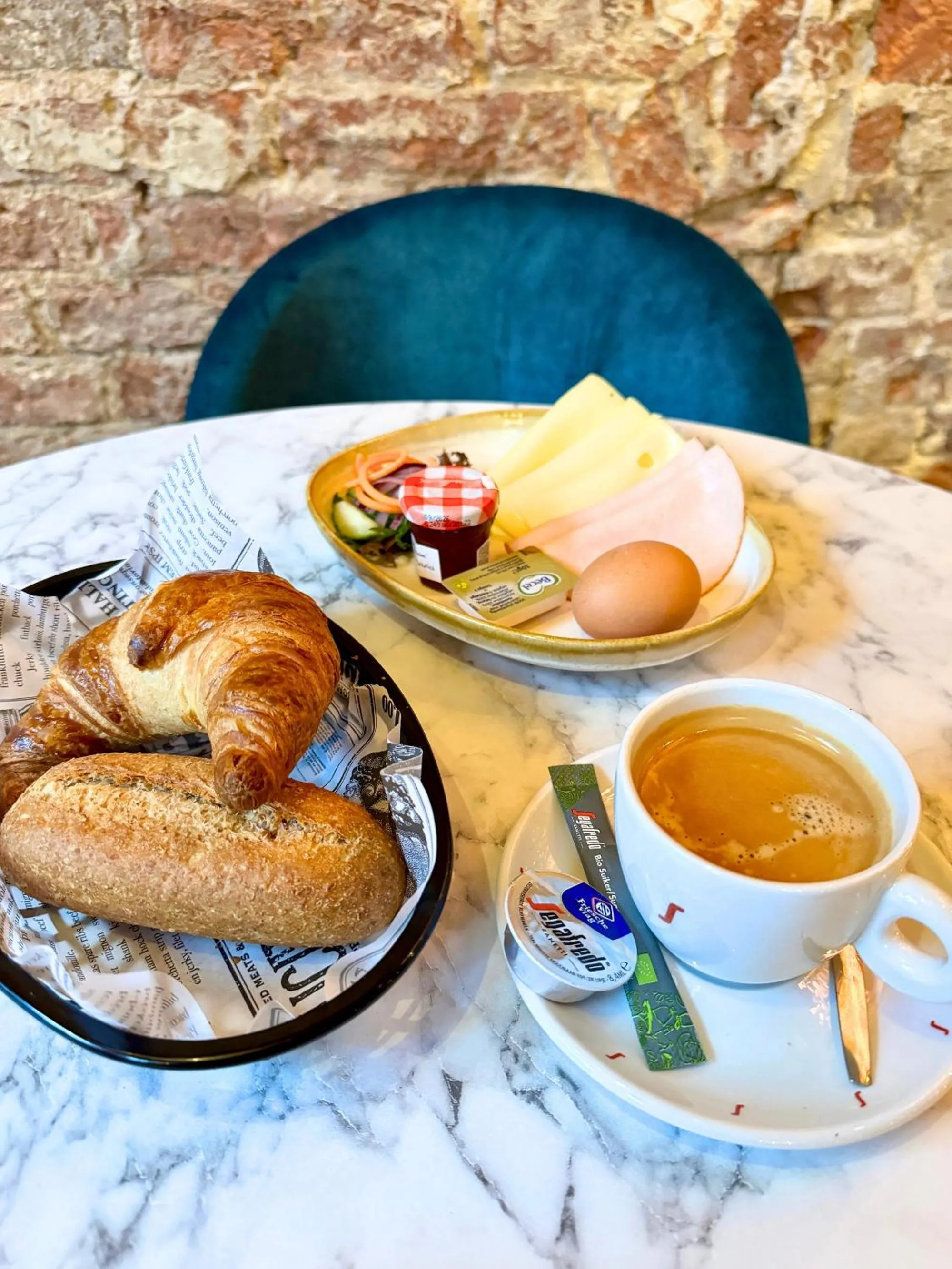Continental breakfast in PJs Hostel