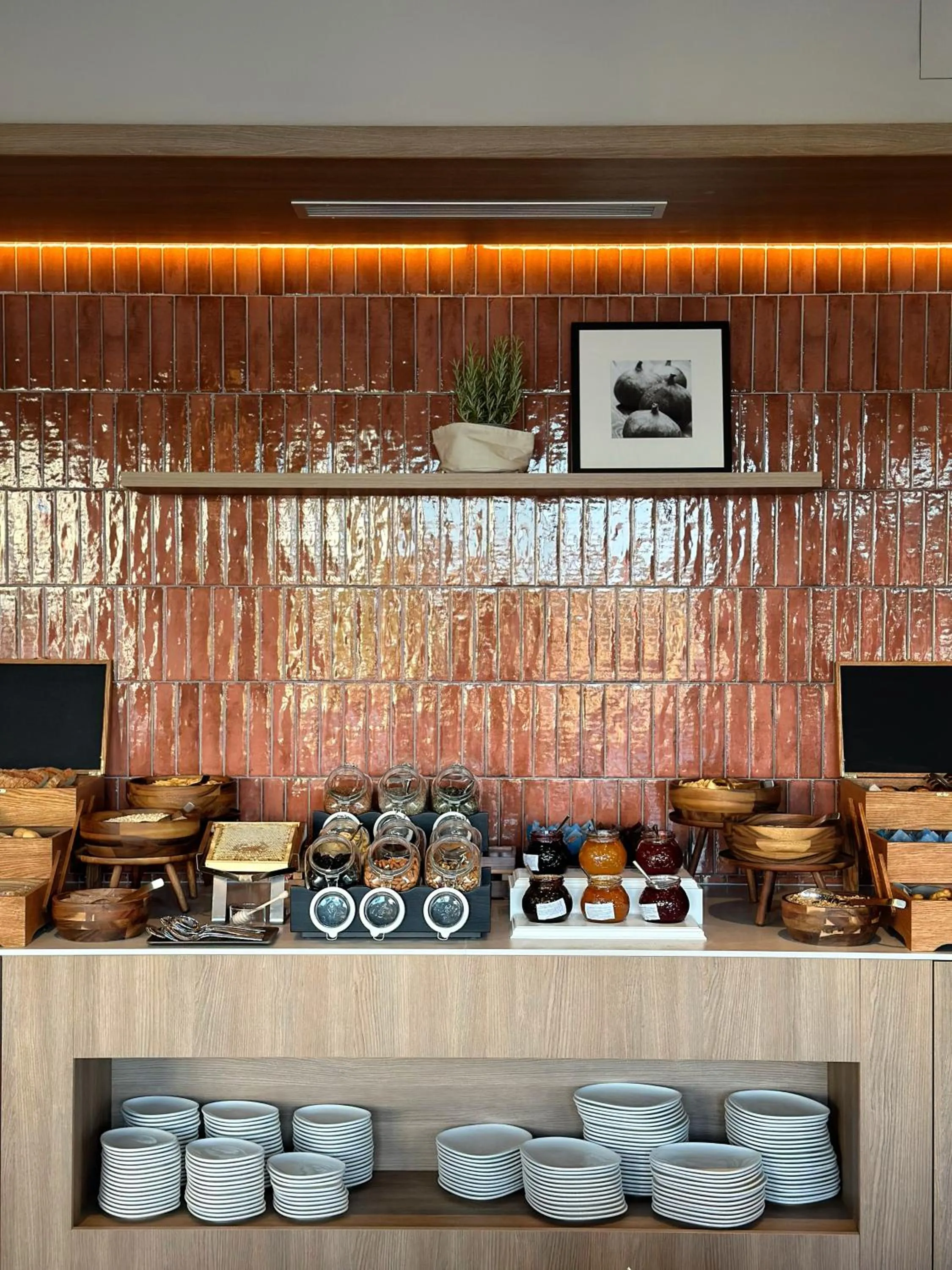 Breakfast in Molum Hotel & Residences