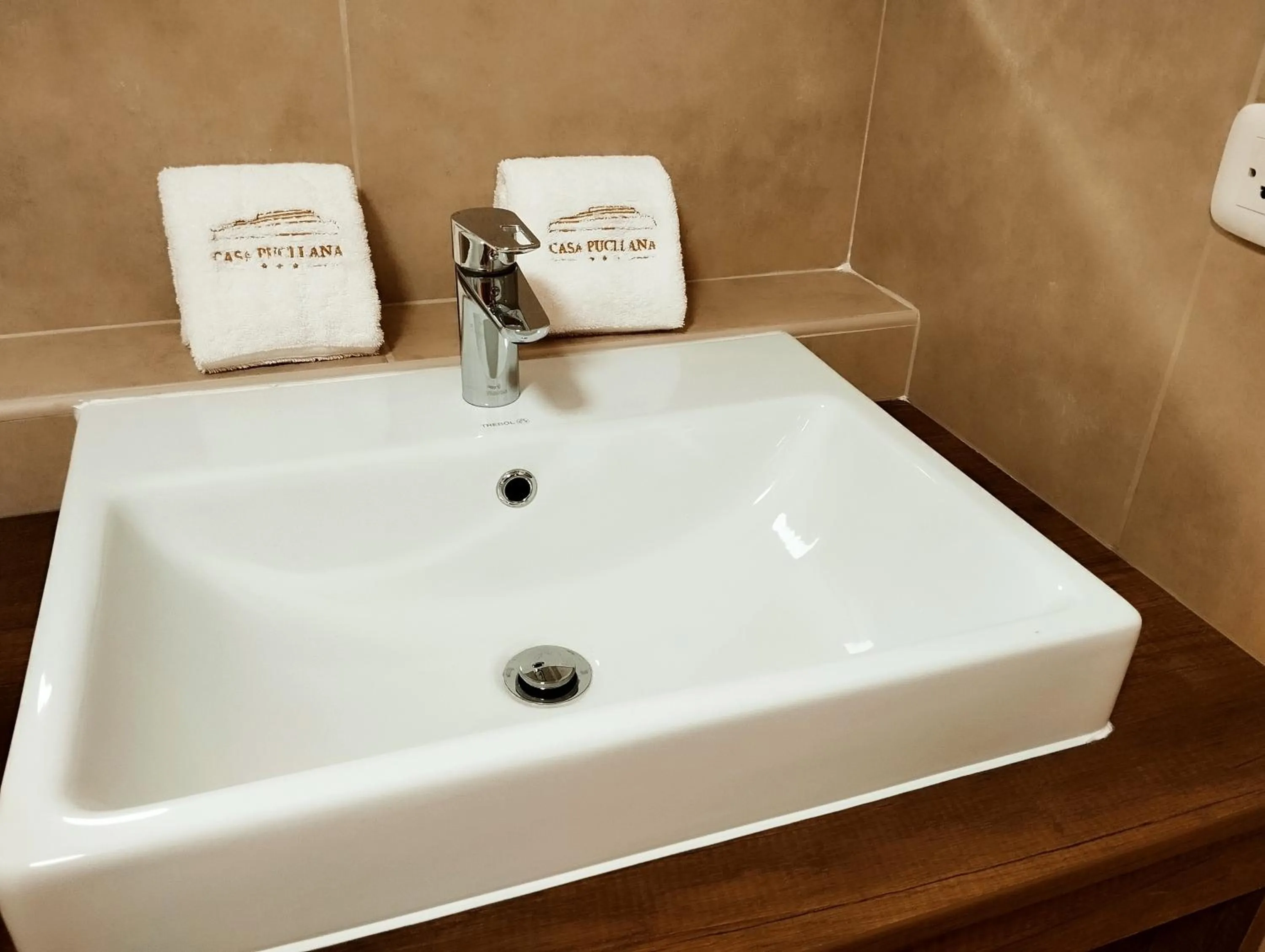 Bathroom in Casa Pucllana Miraflores - Hotel Boutique