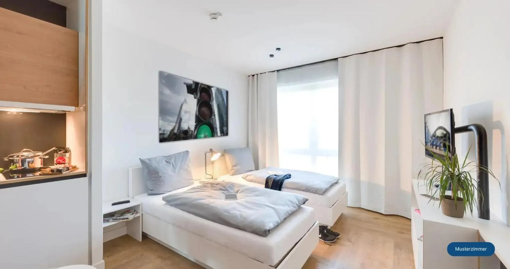 Photo of the whole room, Bed in smartments Frankfurt Airport