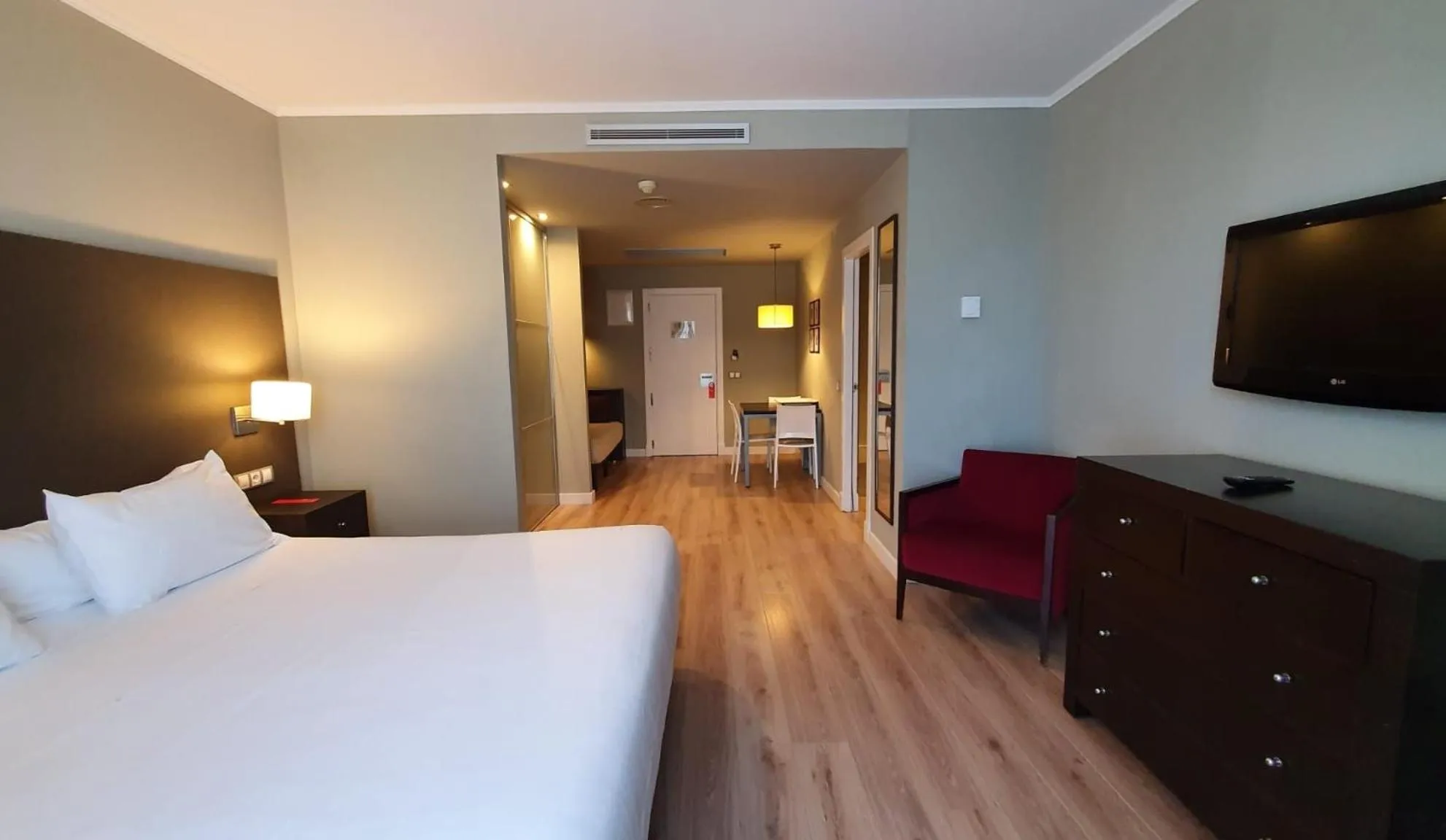 Bedroom, Bed in HG La Molina