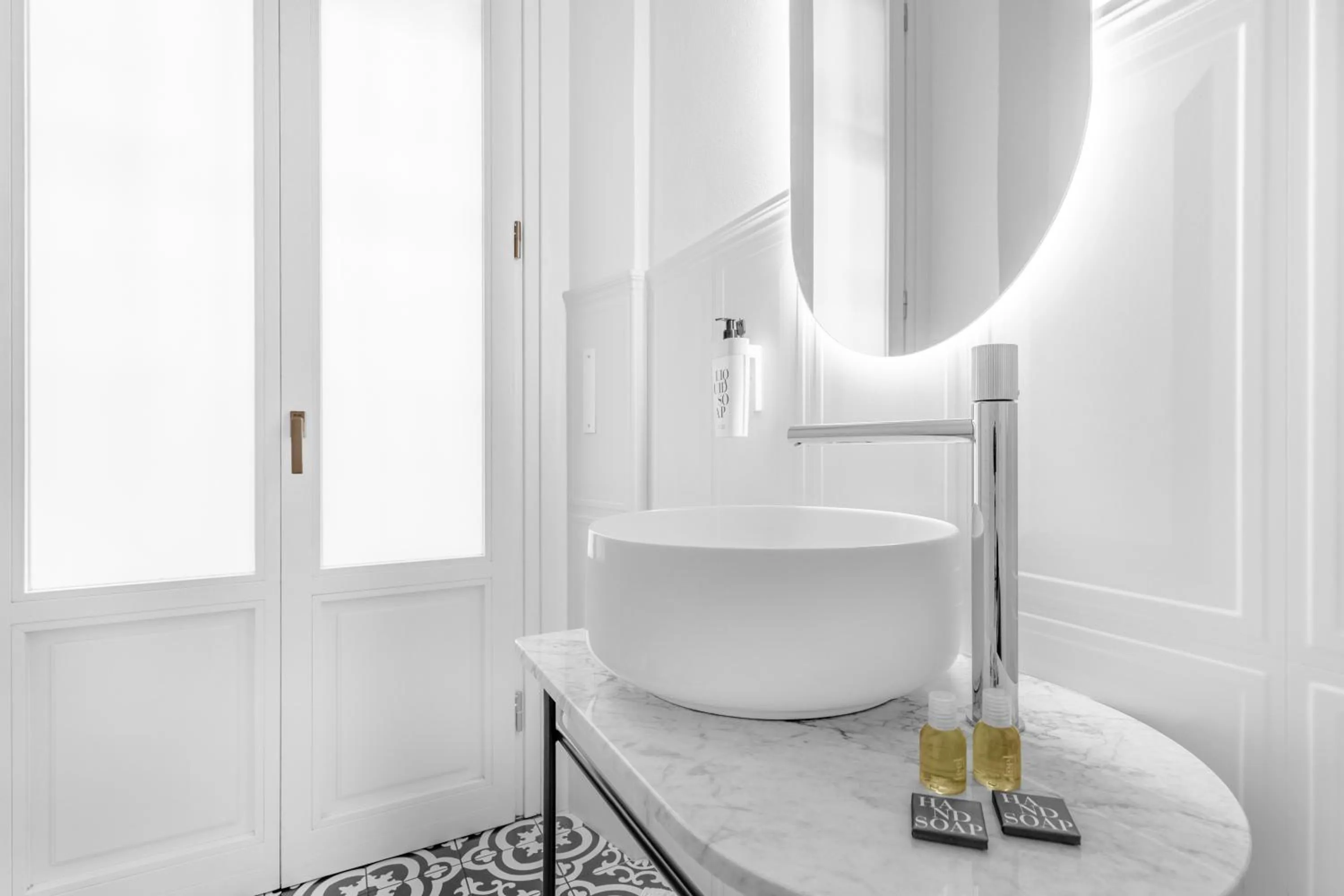 Shower in Montello Suites Foresteria Lombarda