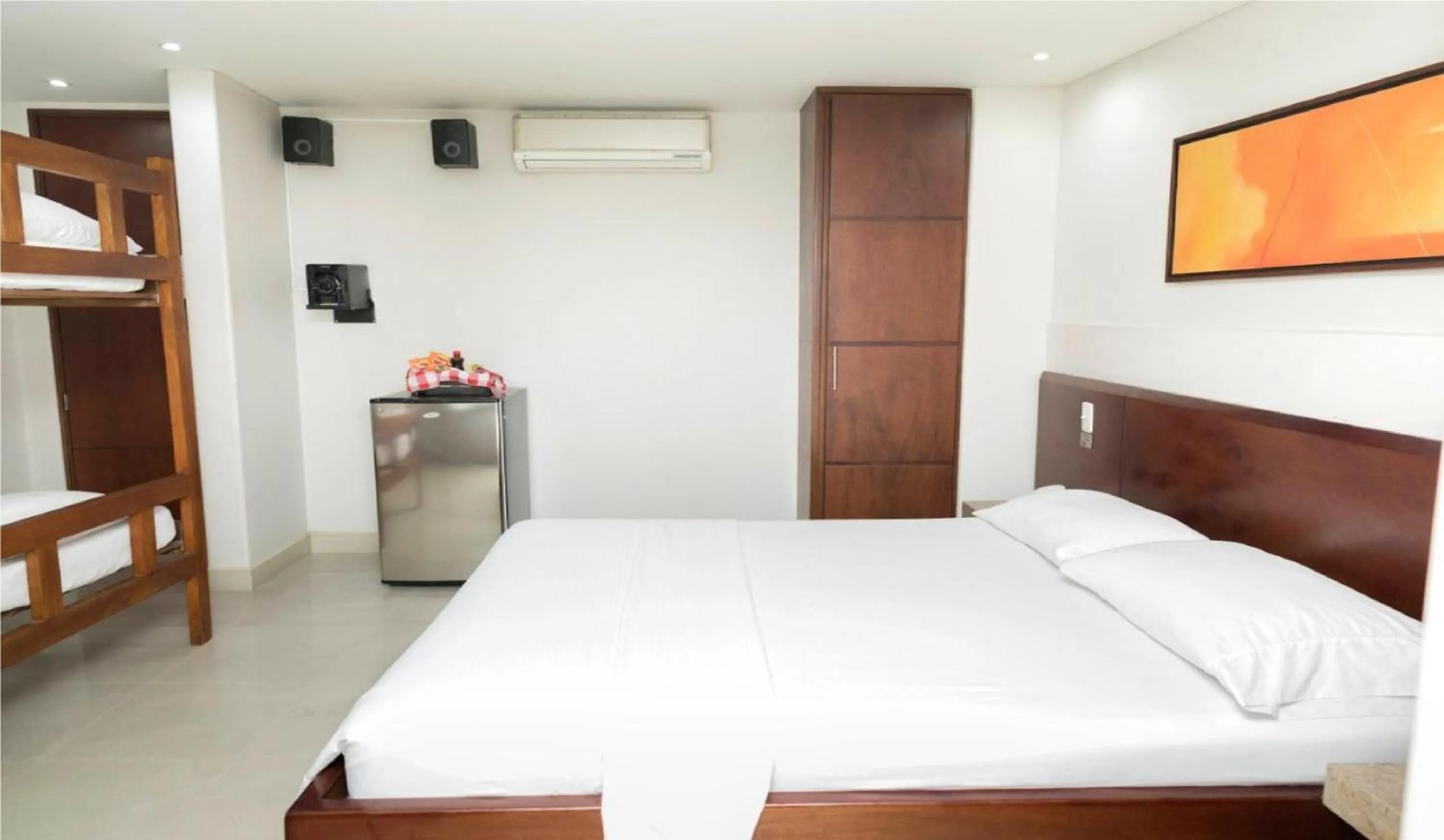 Photo of the whole room, Bed in Hotel Romanza