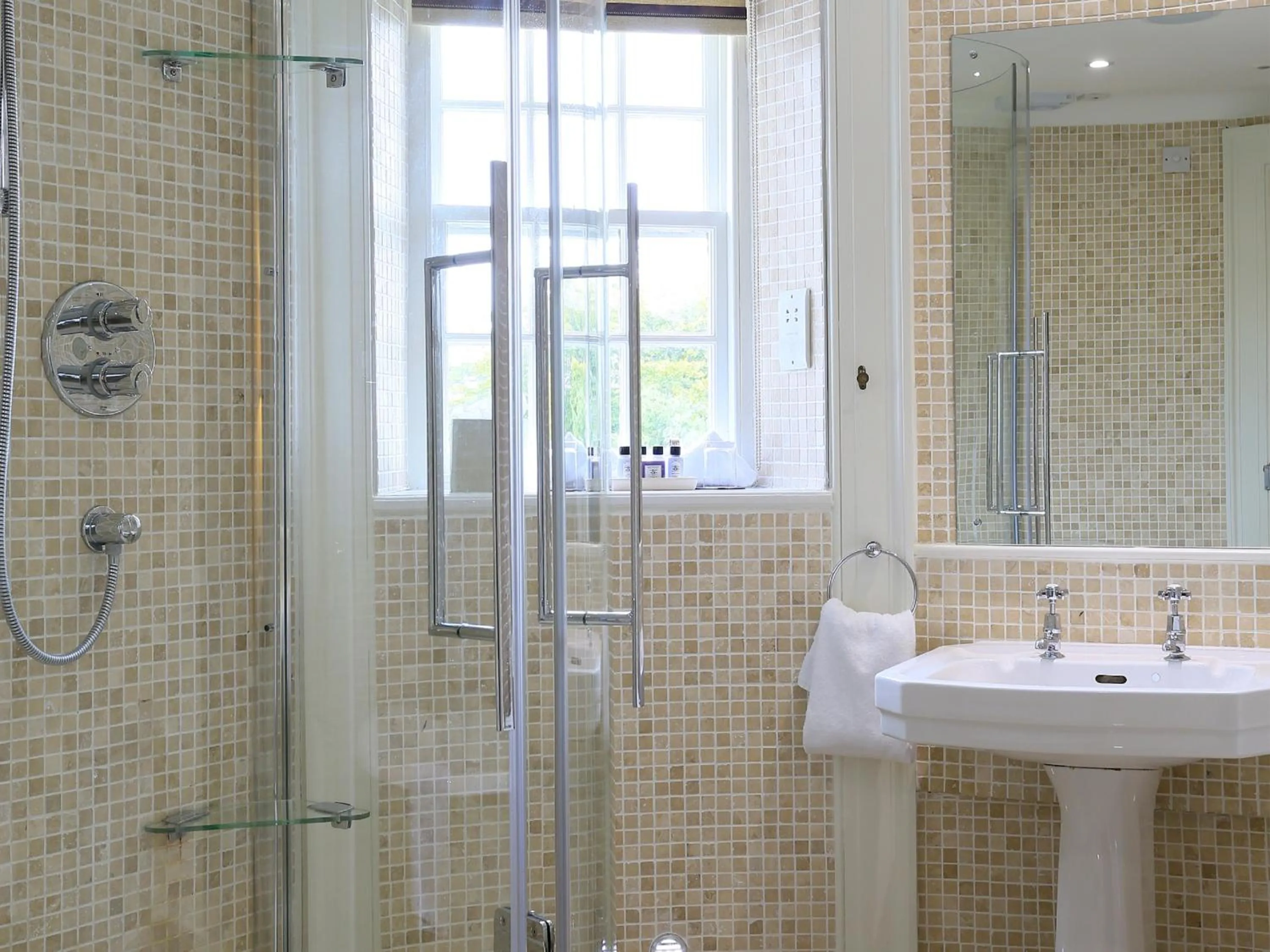 Bathroom in Macdonald Pittodrie House