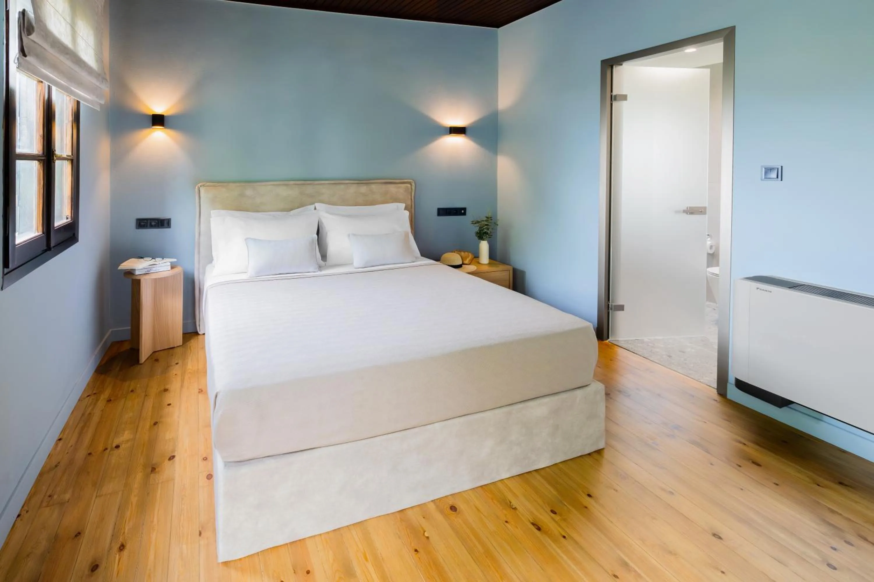 Bedroom, Bed in Kenta Mountain Hotel & Gastrobar