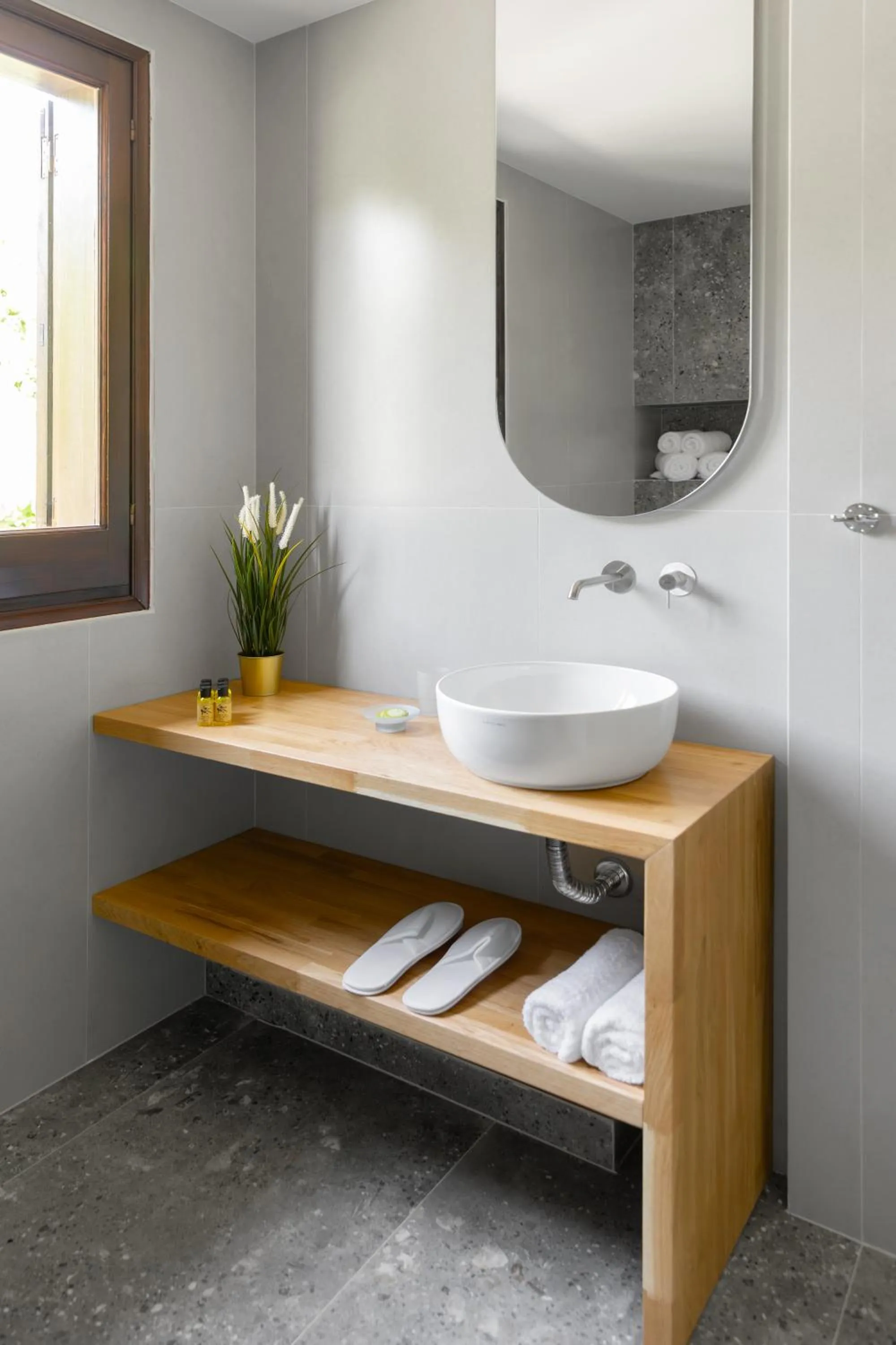 Bathroom in Kenta Mountain Hotel & Gastrobar