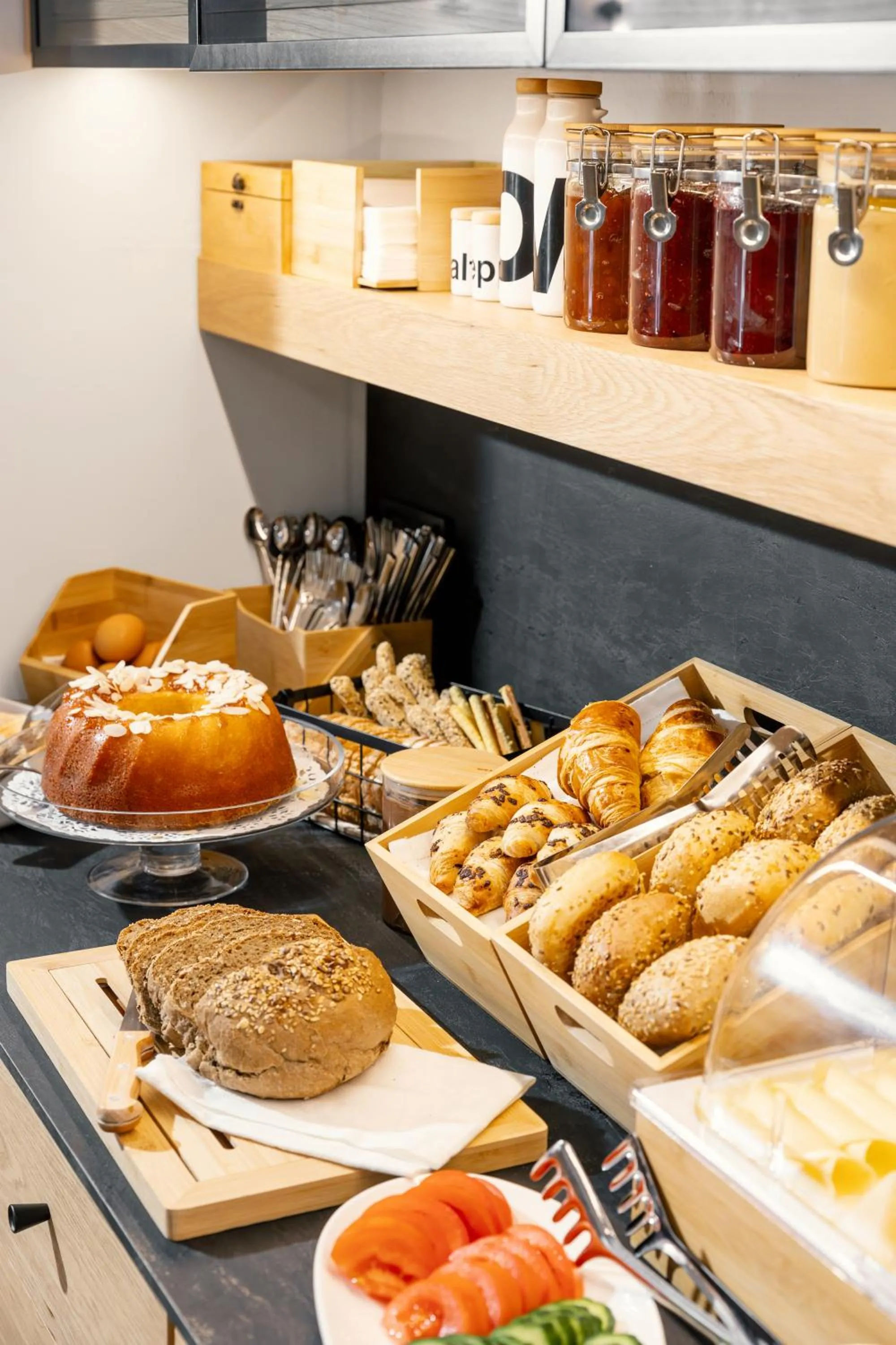 Breakfast in Kenta Mountain Hotel & Gastrobar