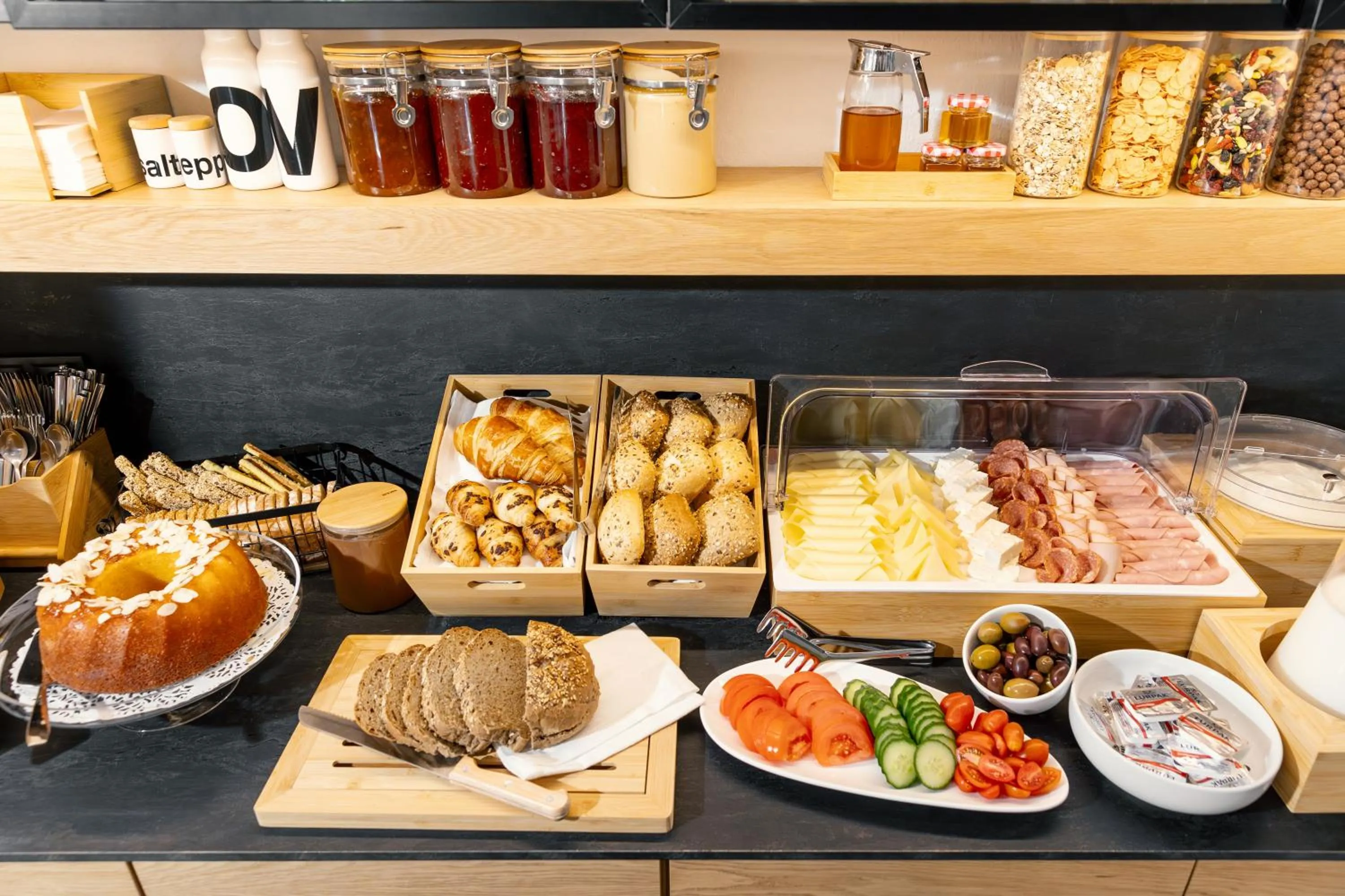 Breakfast in Kenta Mountain Hotel & Gastrobar