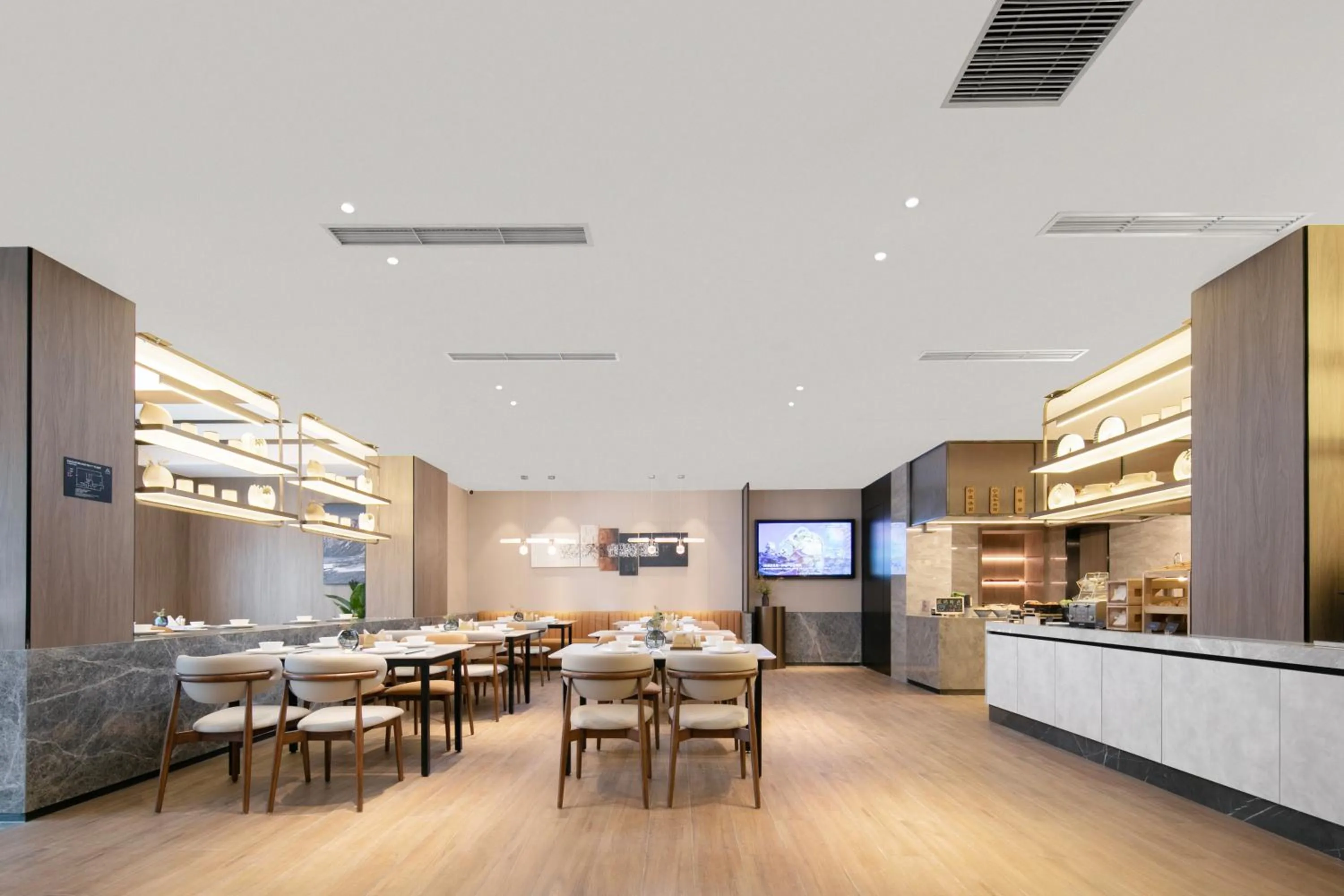 Restaurant/places to eat in Atour X Hotel Ningbo Railway Station North Square