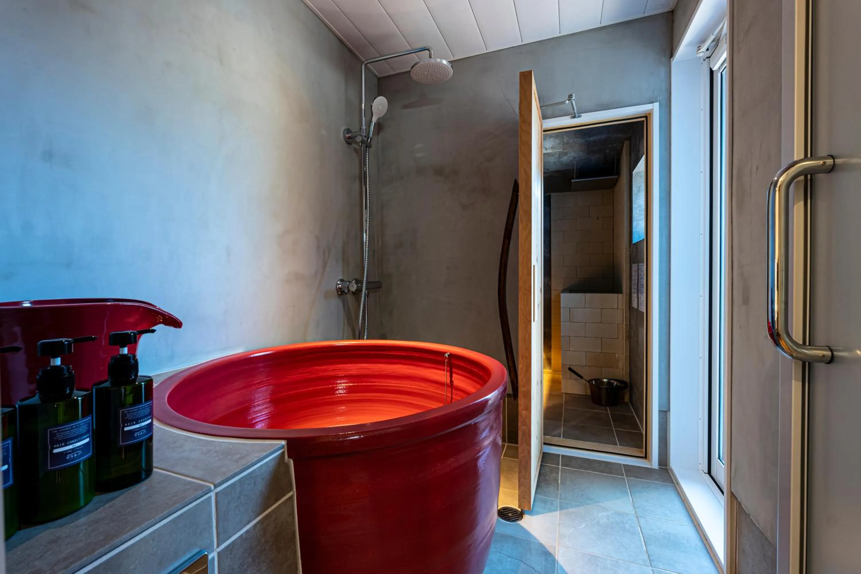 Hot Tub in SAUNA VILLA 然