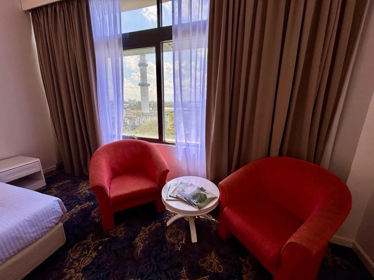 Seating area, Bed in ROYAL PARK HOTEL @ UNITEN