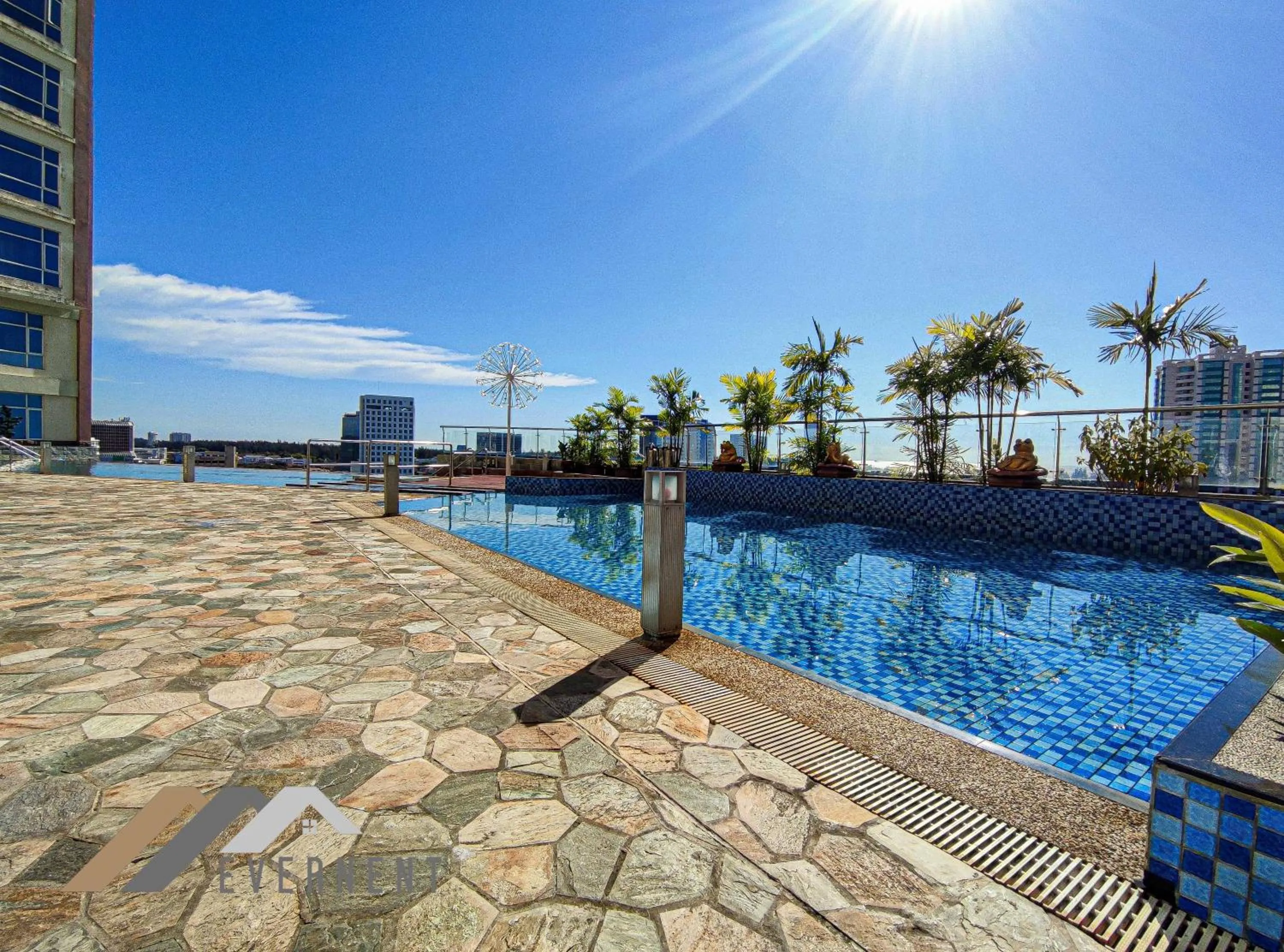 Swimming pool in The Loft Hostel by Evernent