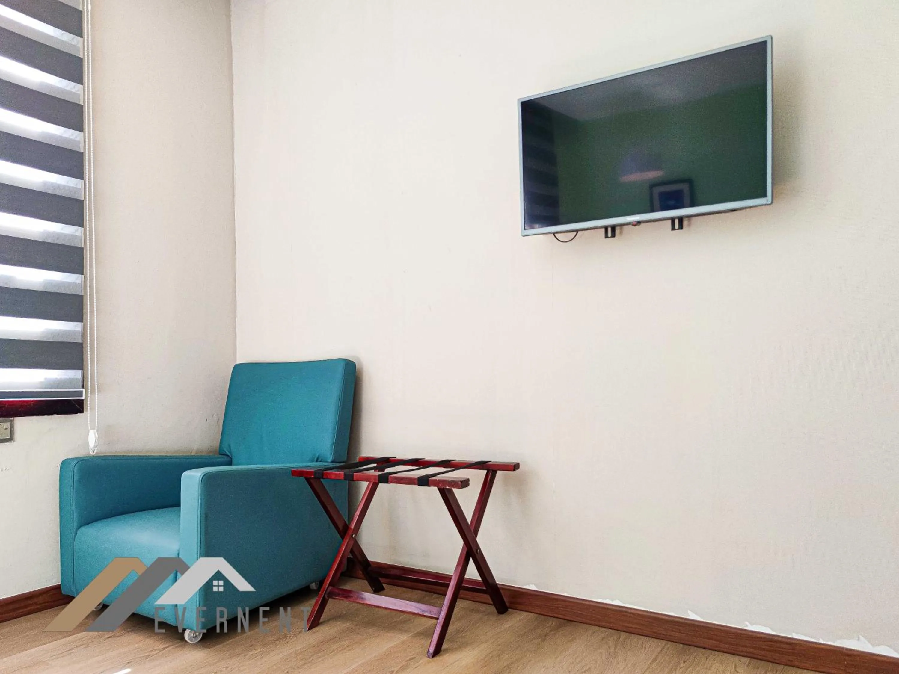 Bedroom in The Loft Hostel by Evernent