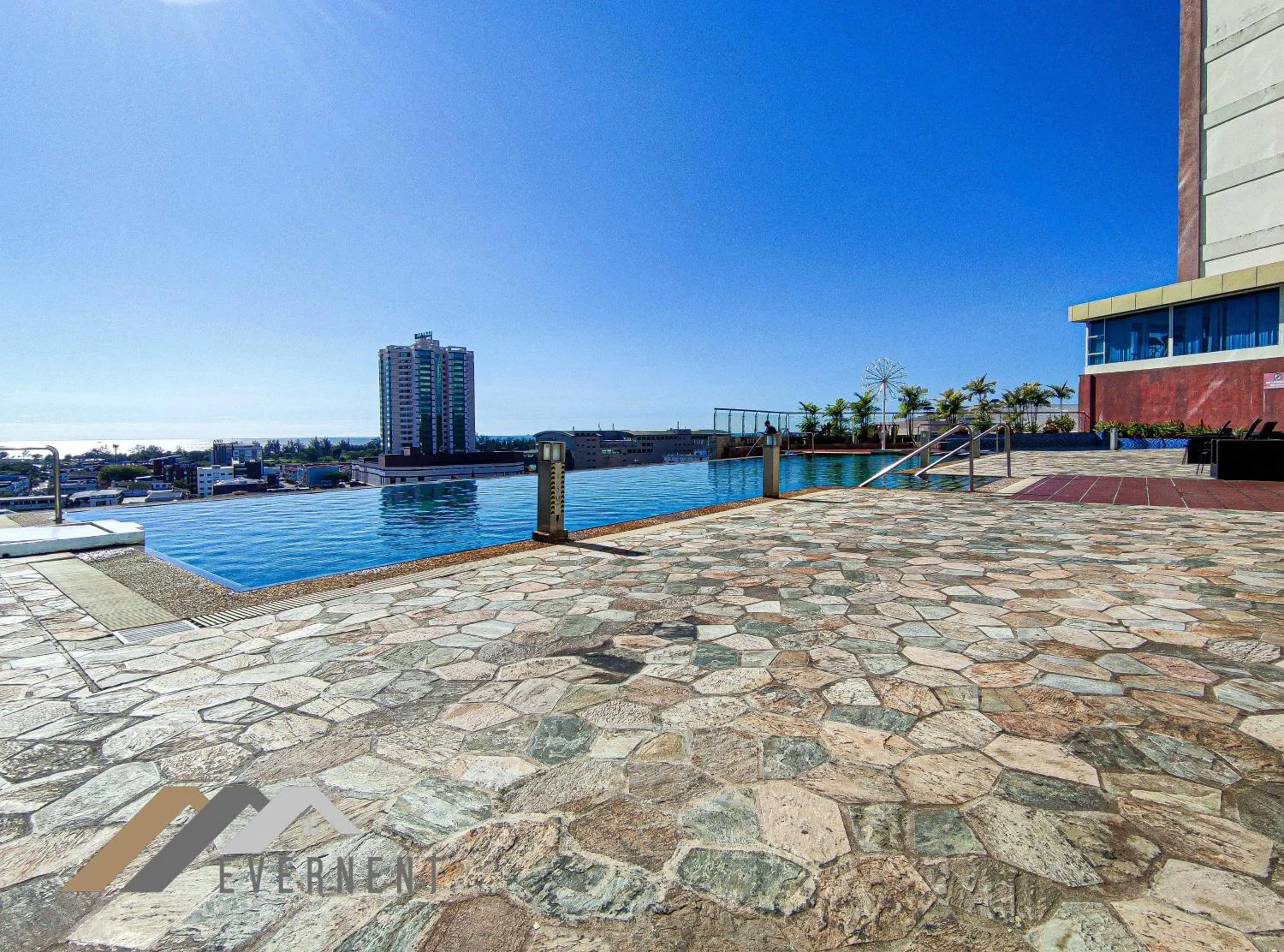 Swimming pool in The Loft Hostel by Evernent