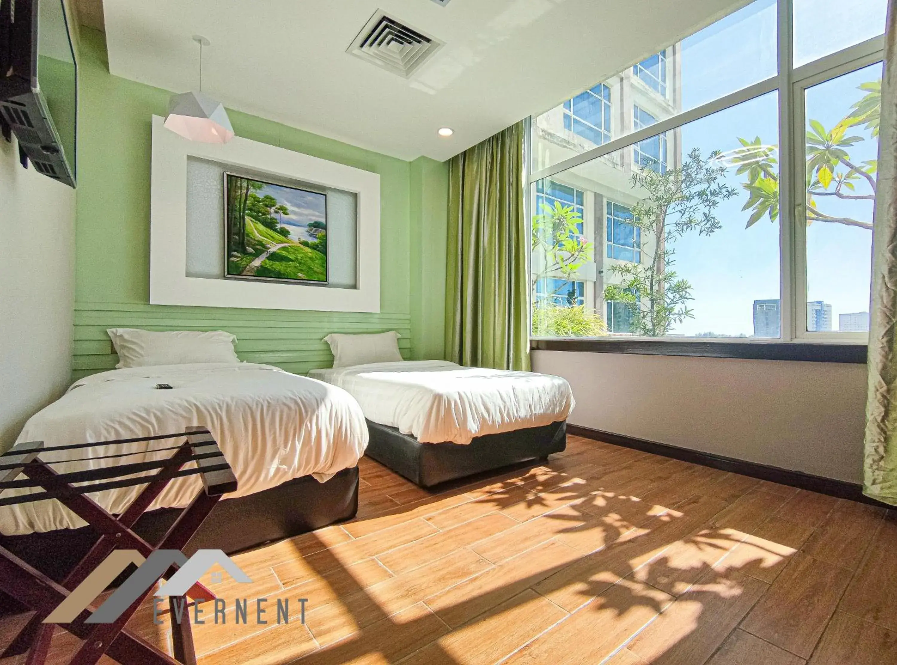 Twin Room with Shared Bathroom in The Loft Hostel by Evernent Twin Room with Shared Bathroom in The Loft Hostel by Evernent