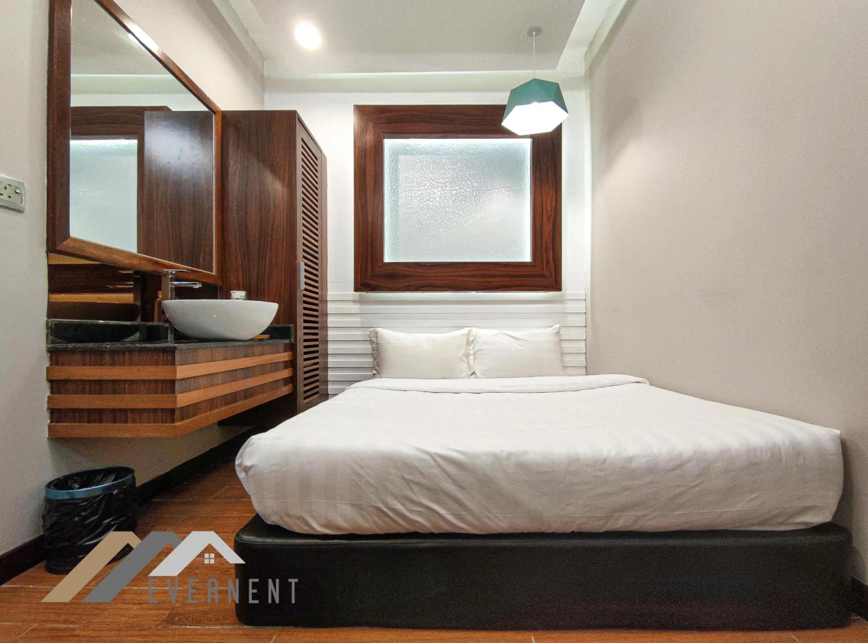 Bedroom, Bed in The Loft Hostel by Evernent
