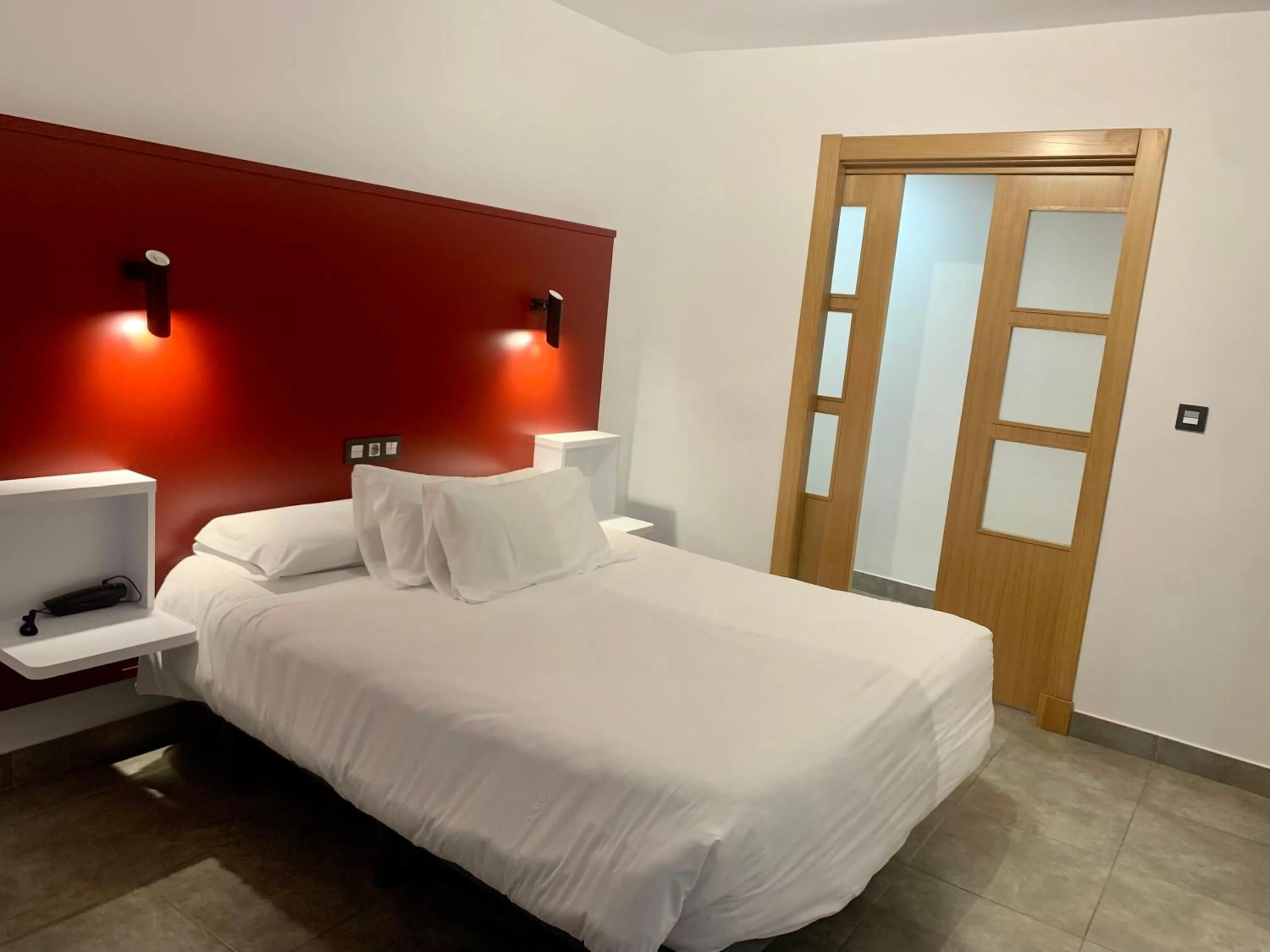 Shower, Bed in Hospedium Hotel Continental