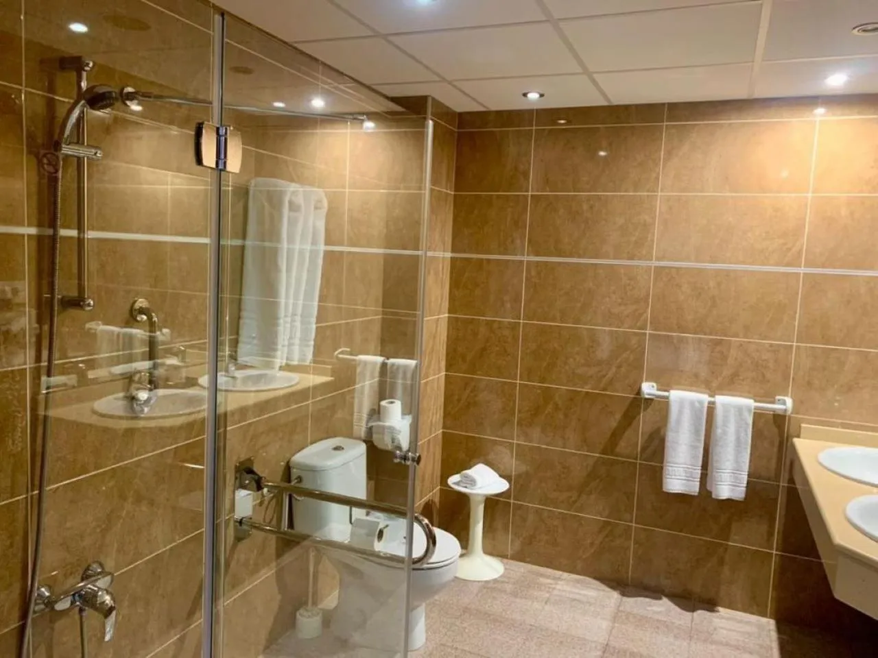 Shower in Hospedium Hotel Continental