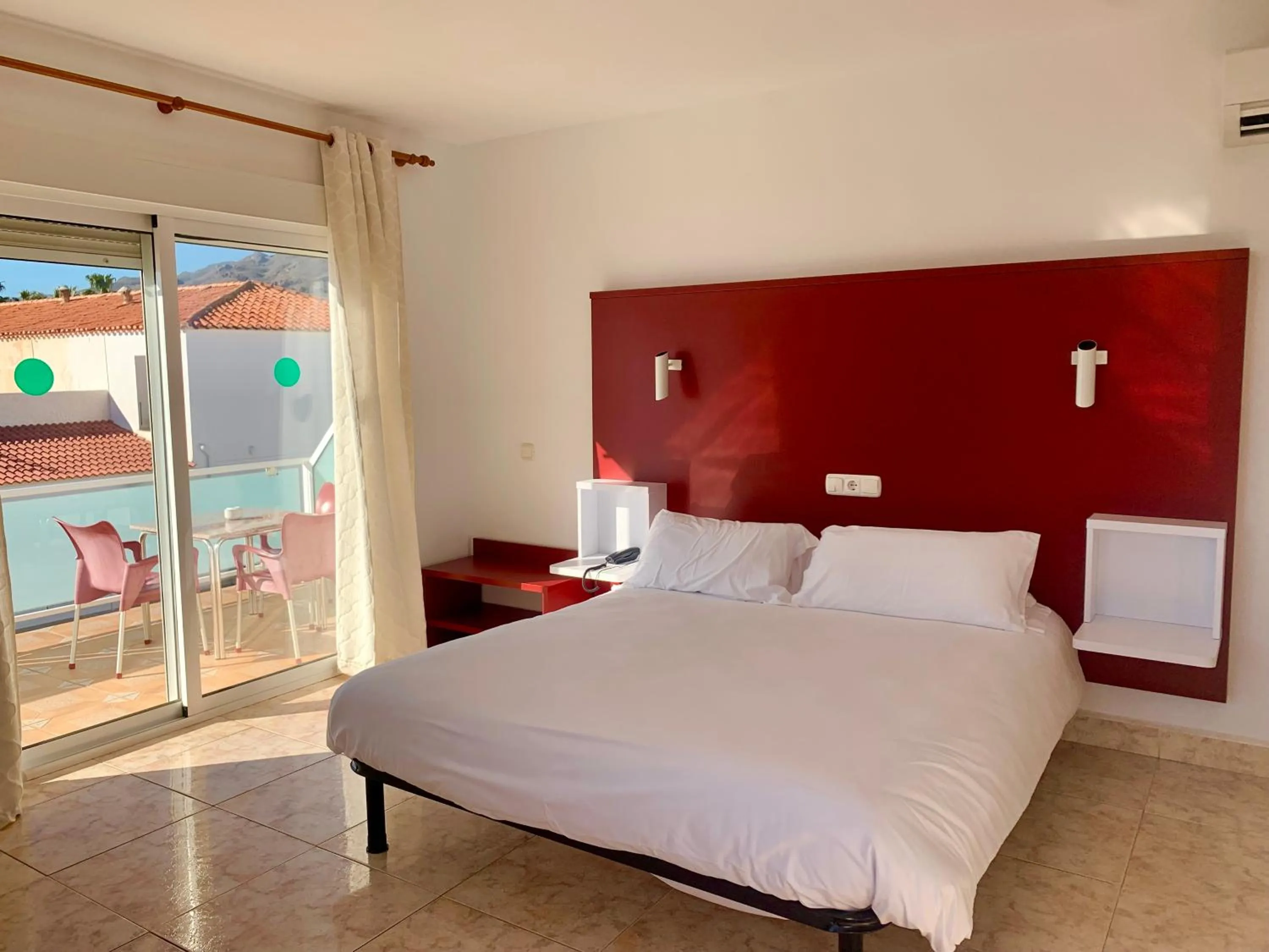 Restaurant/places to eat, Bed in Hospedium Hotel Continental