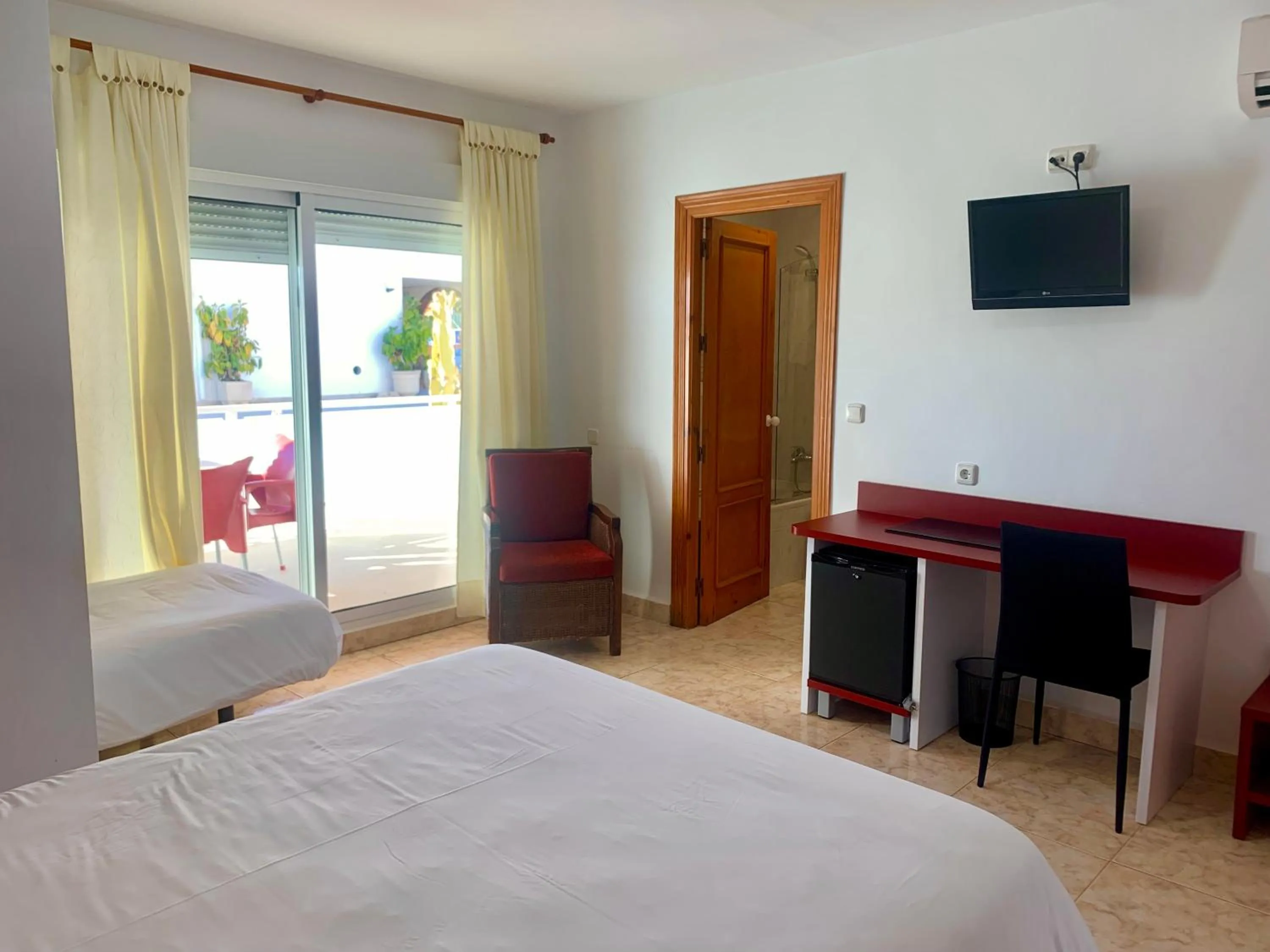 Restaurant/places to eat, Bed in Hospedium Hotel Continental