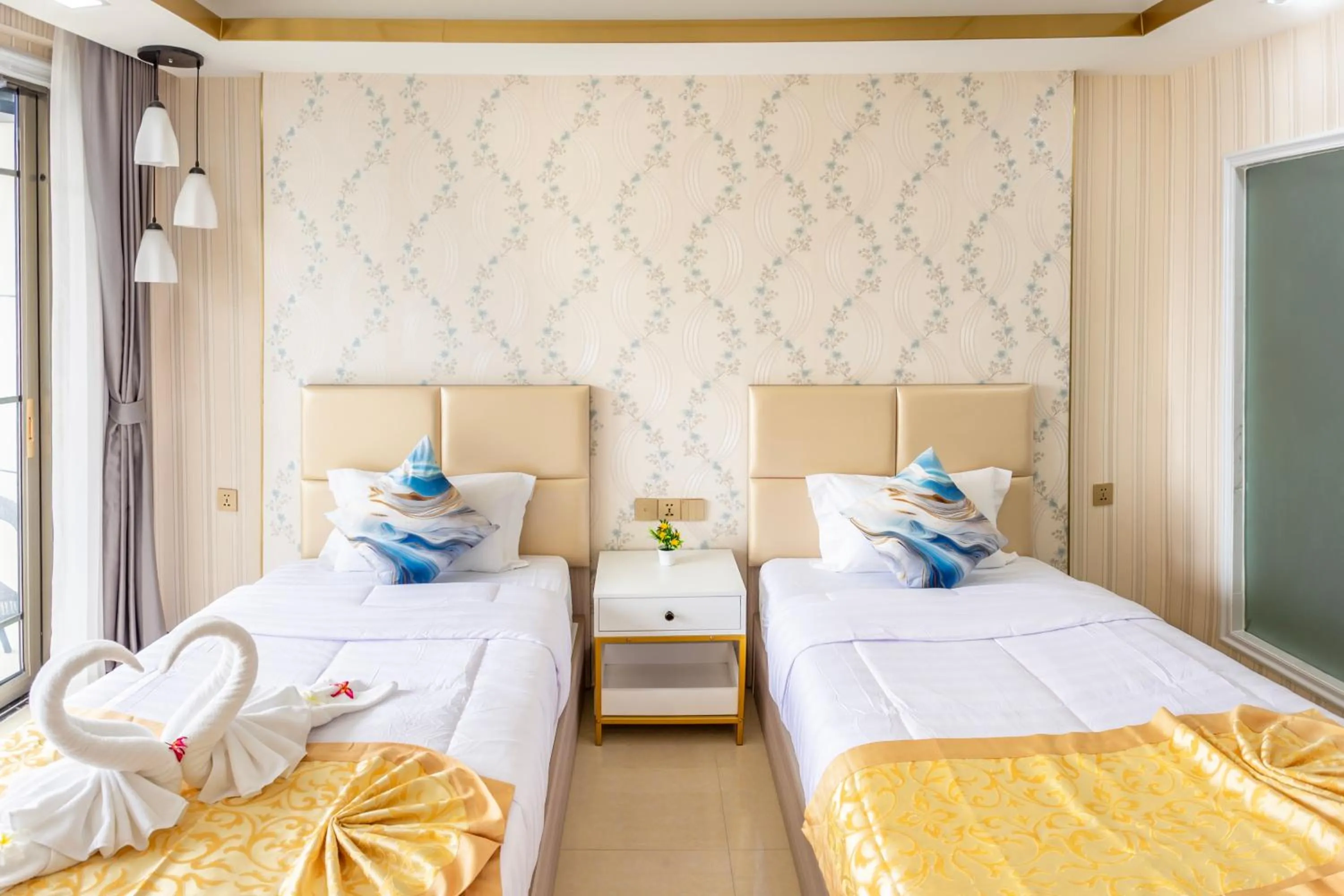 Bed in Mermaid Beach Resort