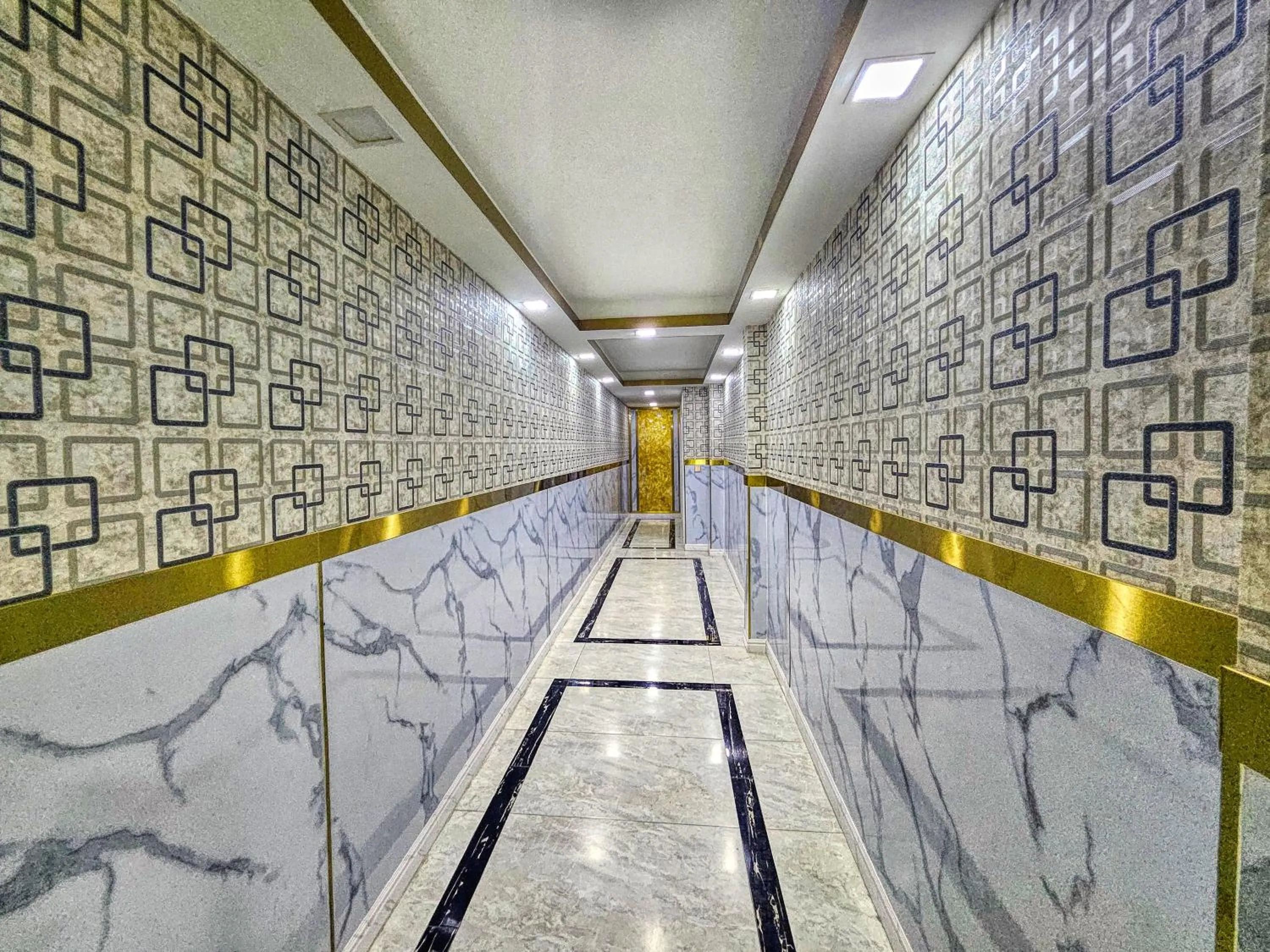 Decorative detail in Mermaid Beach Resort