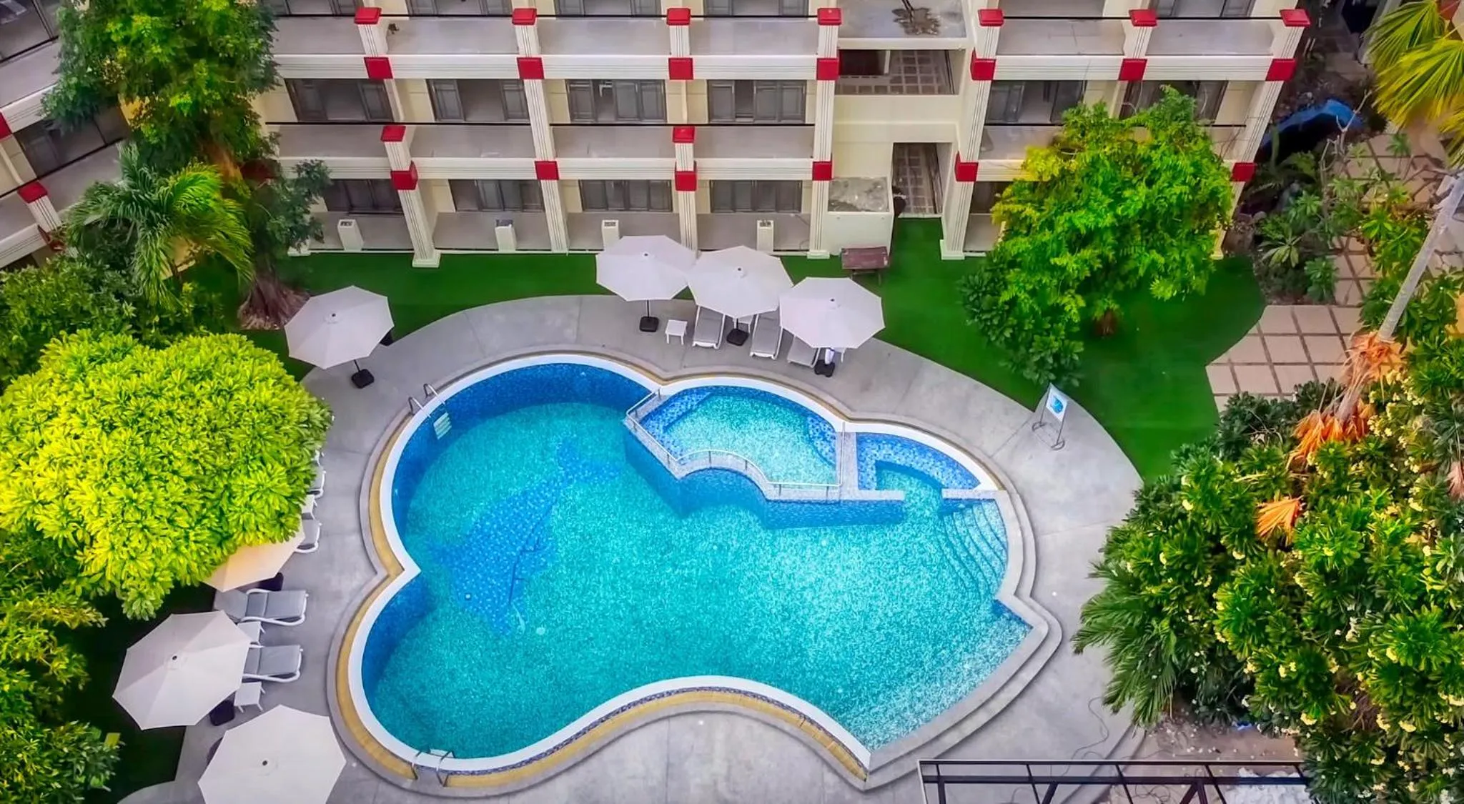 Property building in Mermaid Beach Resort