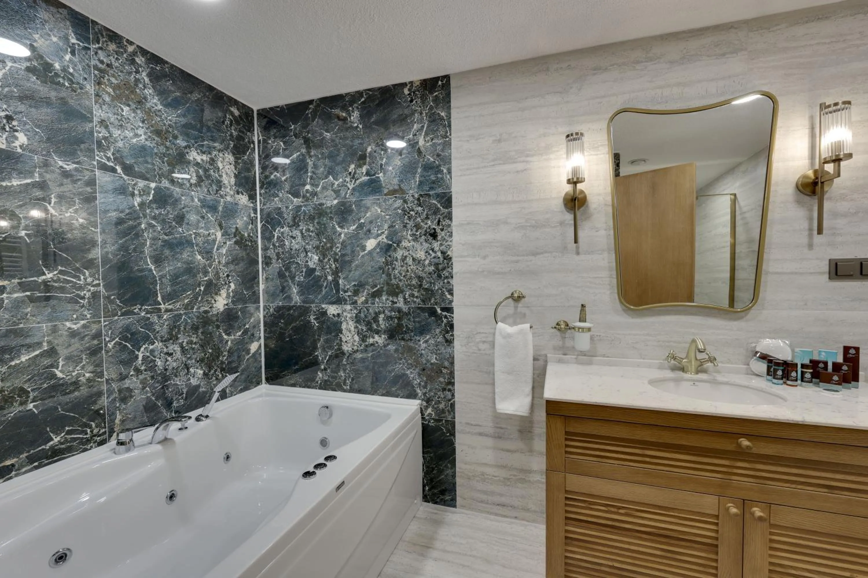 Shower in Silk Road Museum Hotel