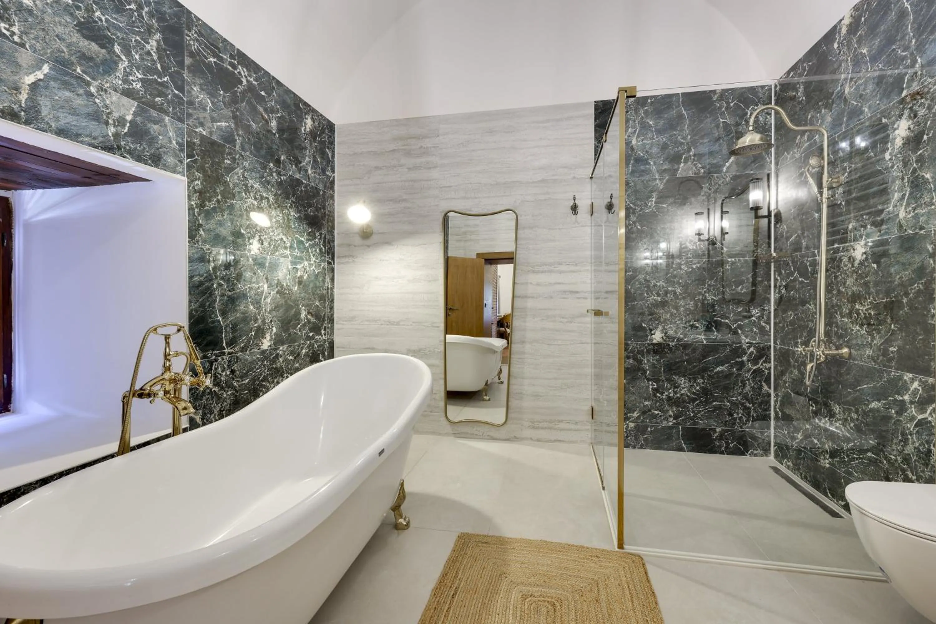 Shower in Silk Road Museum Hotel