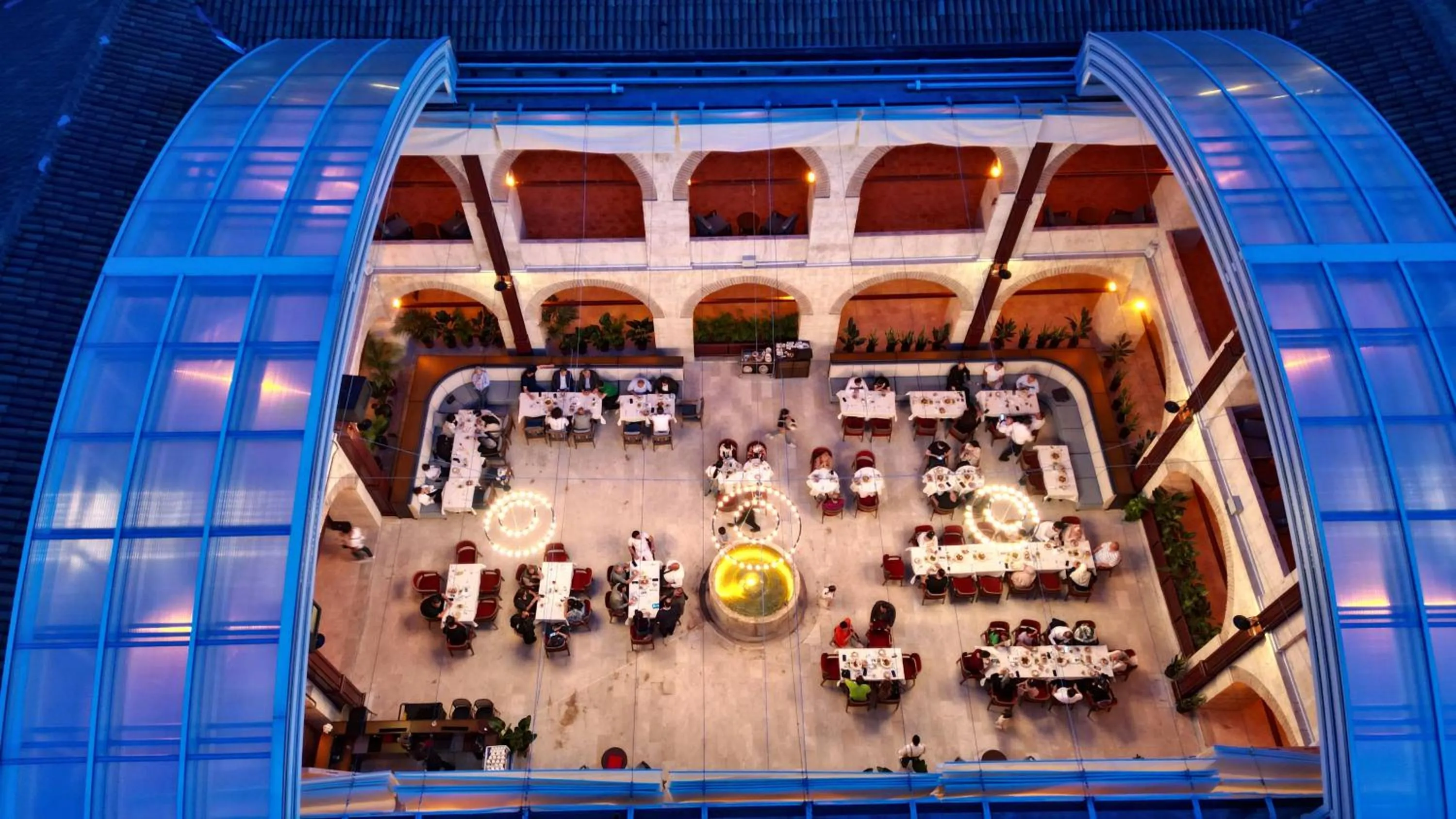 Restaurant/places to eat in Silk Road Museum Hotel