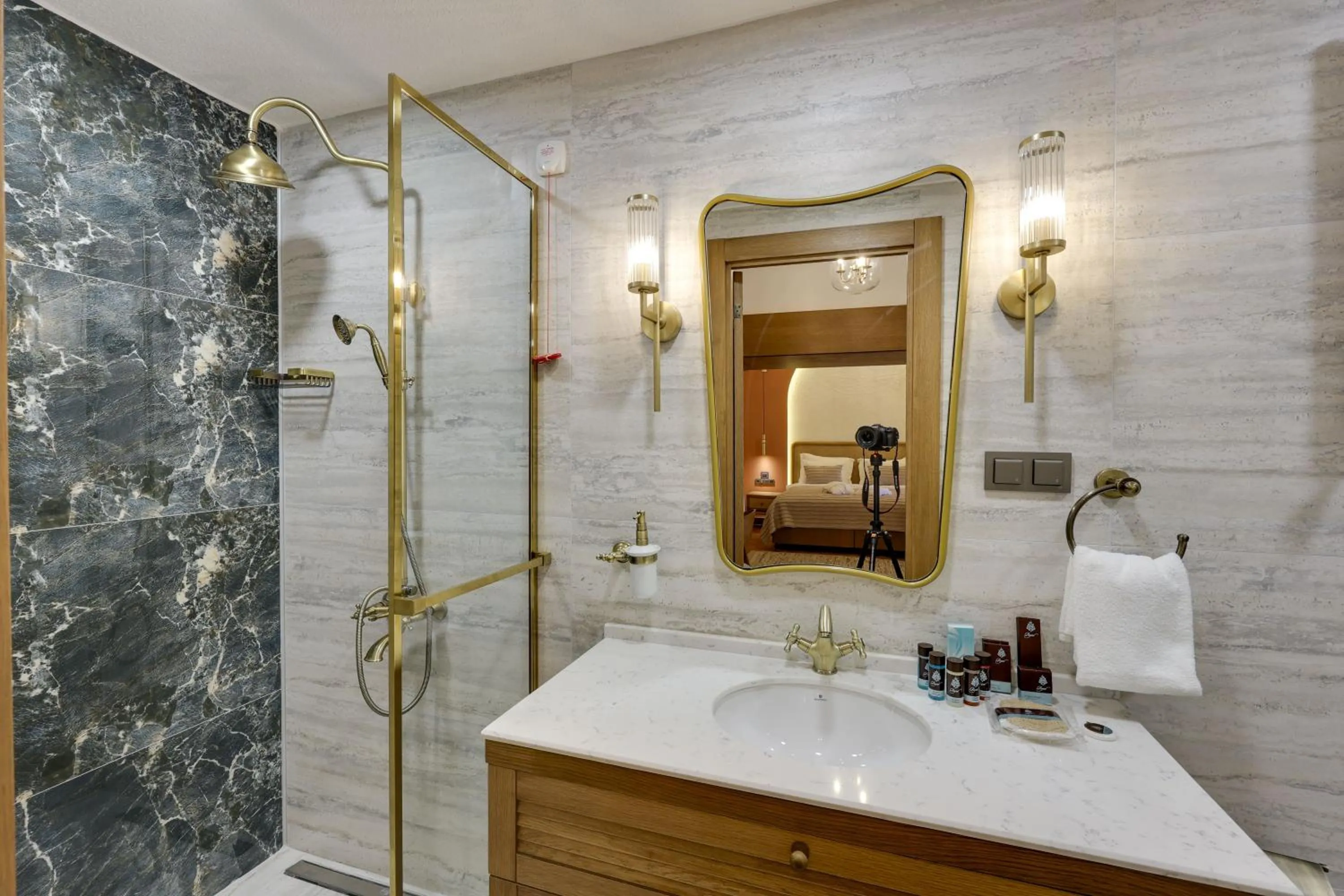 Bathroom in Silk Road Museum Hotel