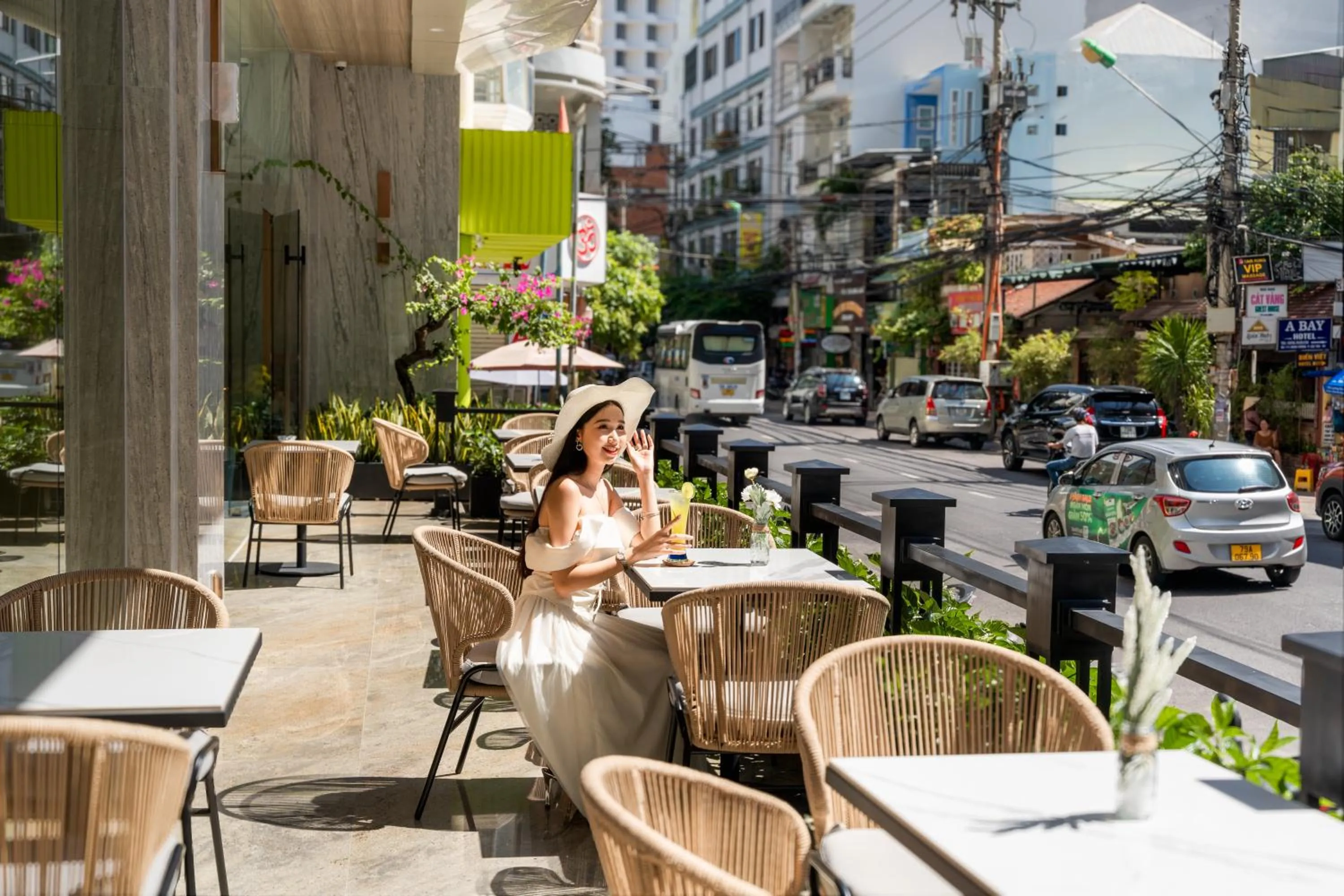 Restaurant/places to eat in Adamas Boutique Hotel Nha Trang