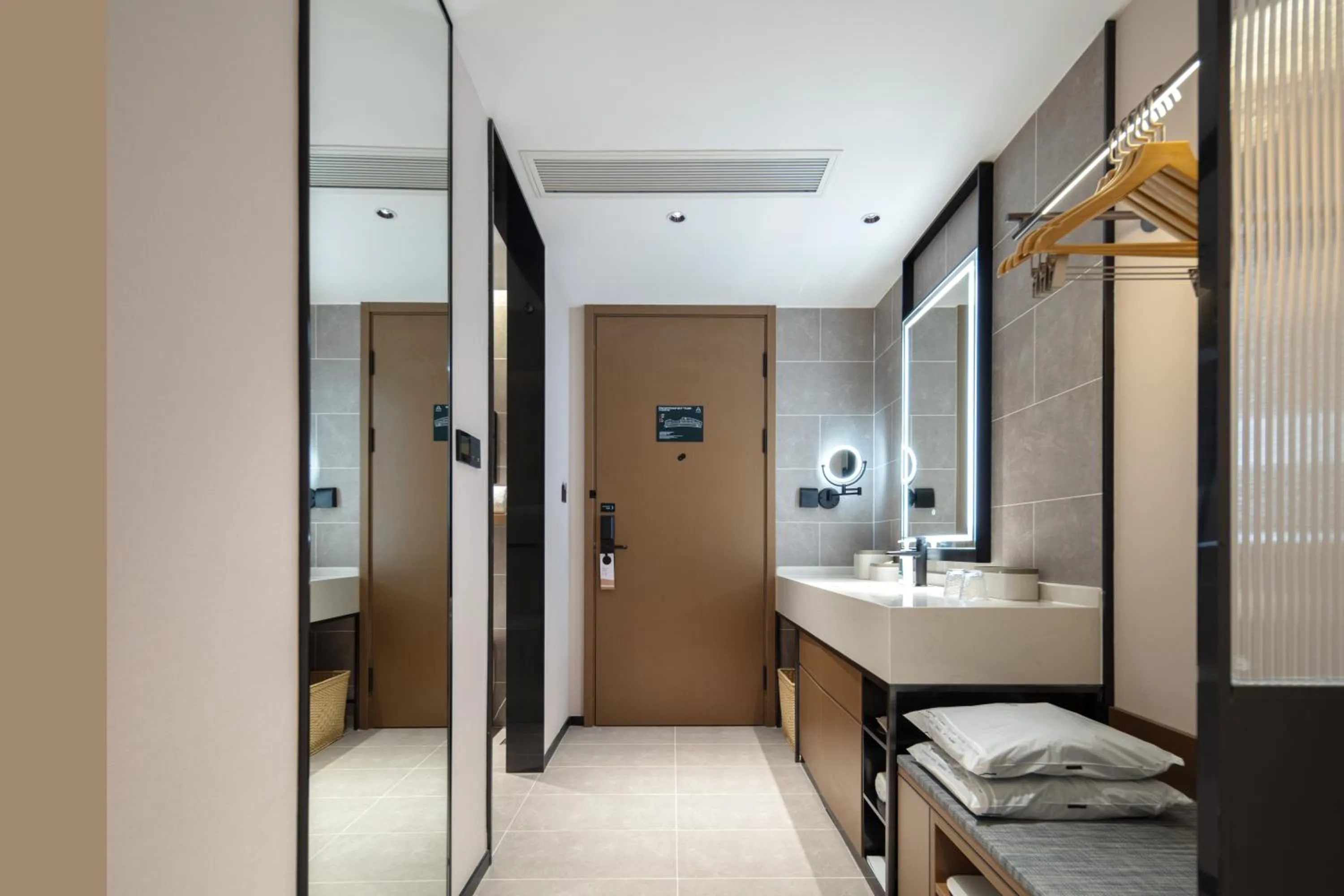 Bed in Atour Hotel Shanghai South Station Shilong Road