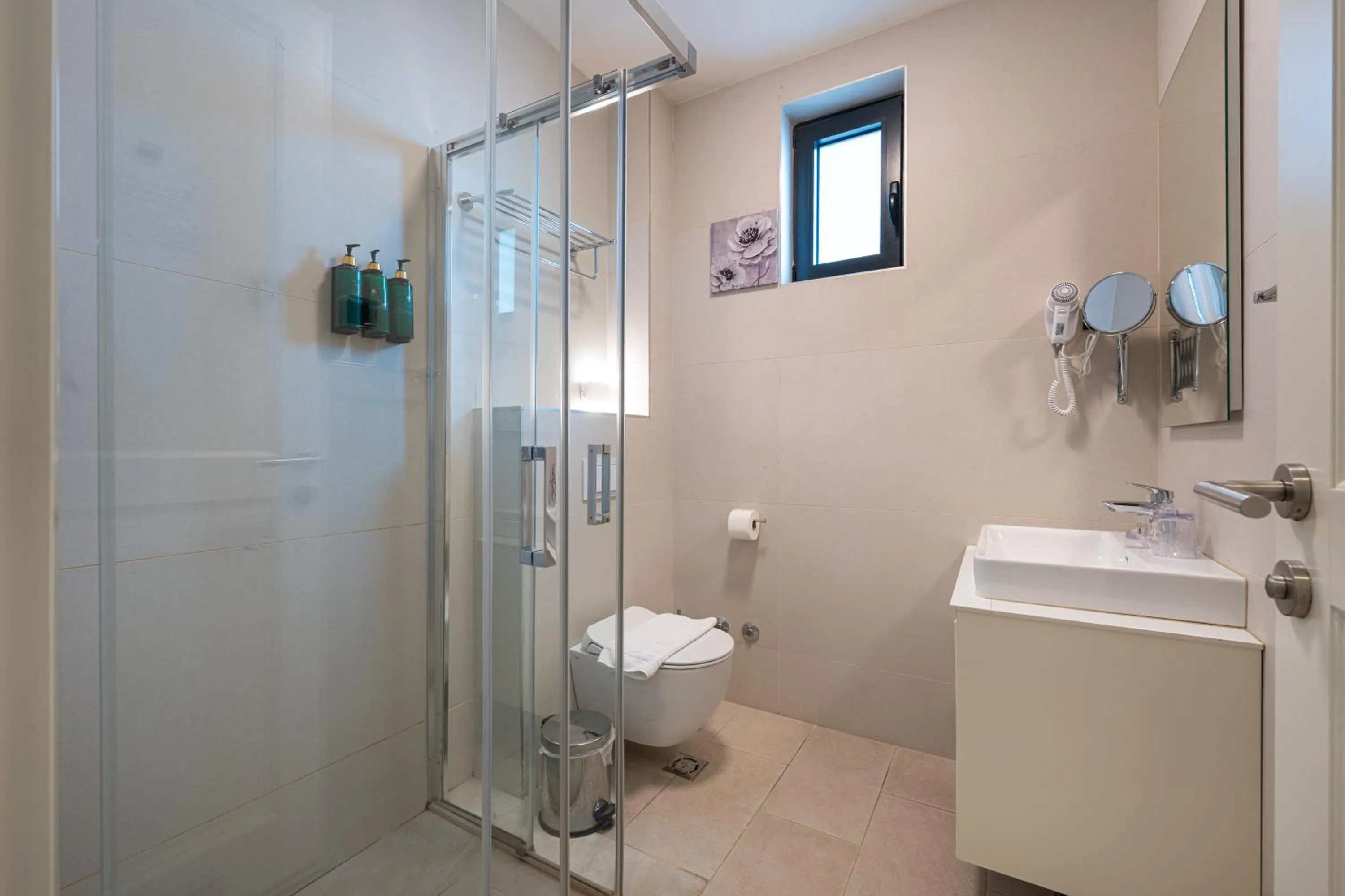 Bathroom in Invictus Hotel