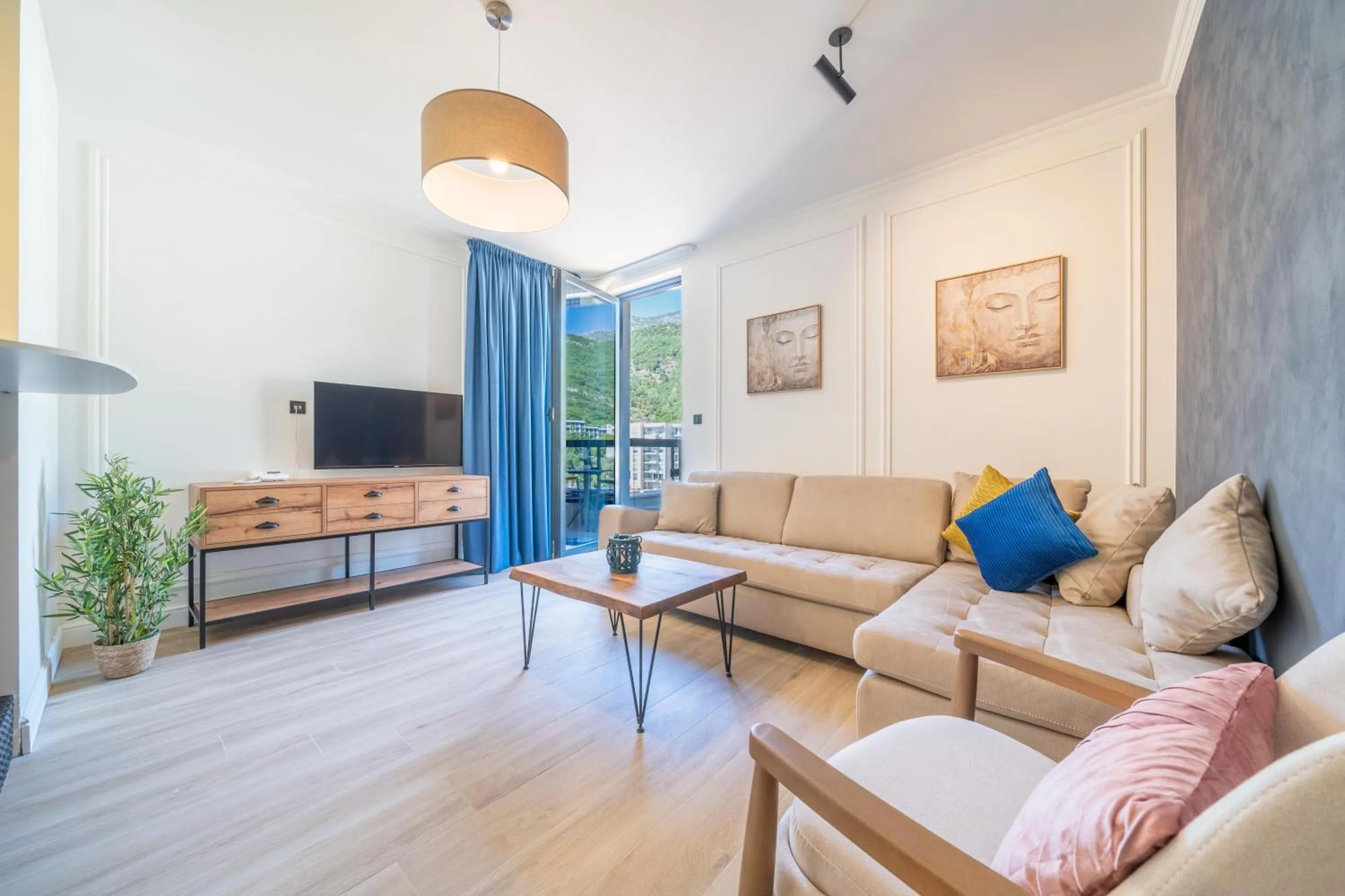 Bed in Invictus Hotel