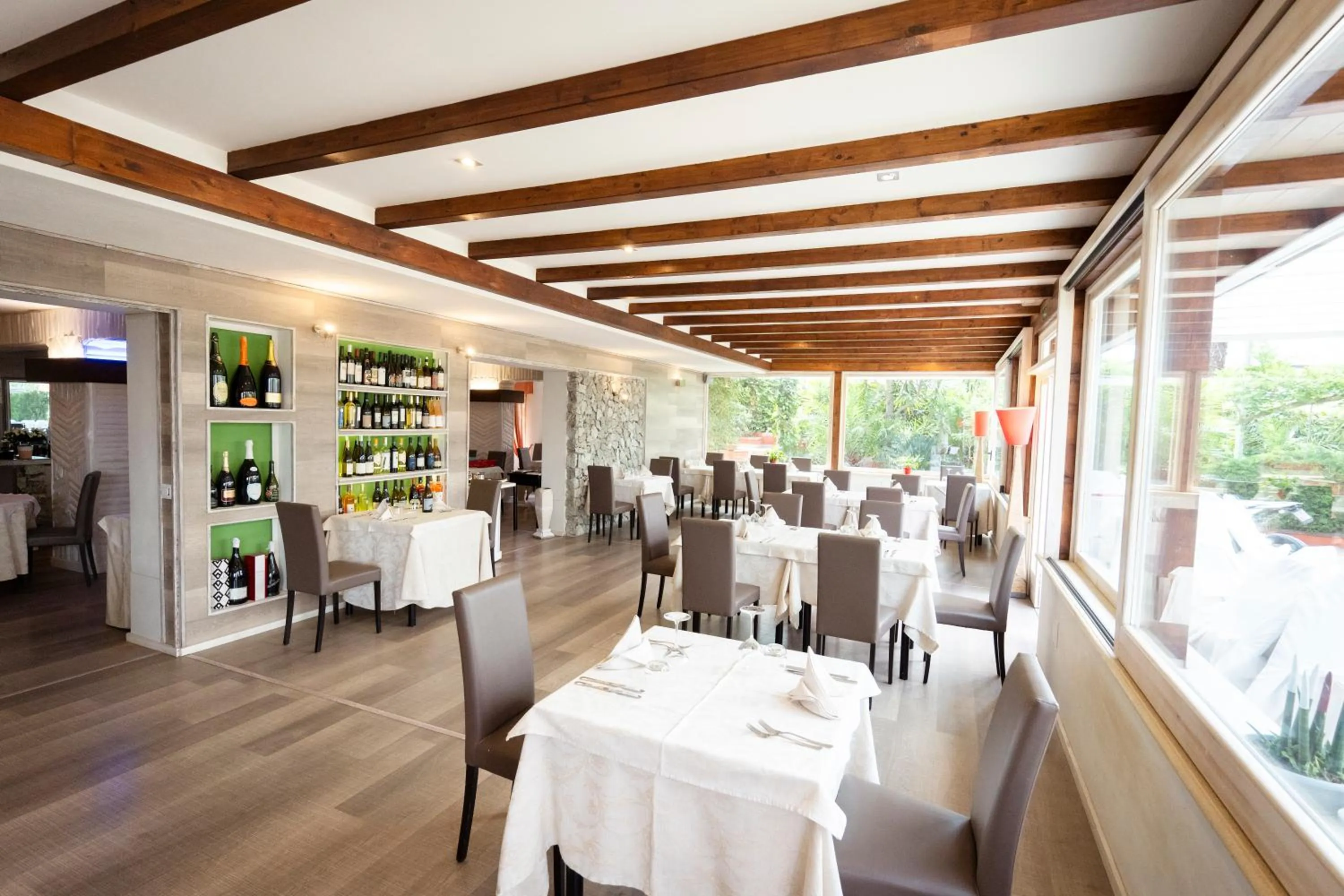 Restaurant/places to eat in Hotel Ristorante Le Rose