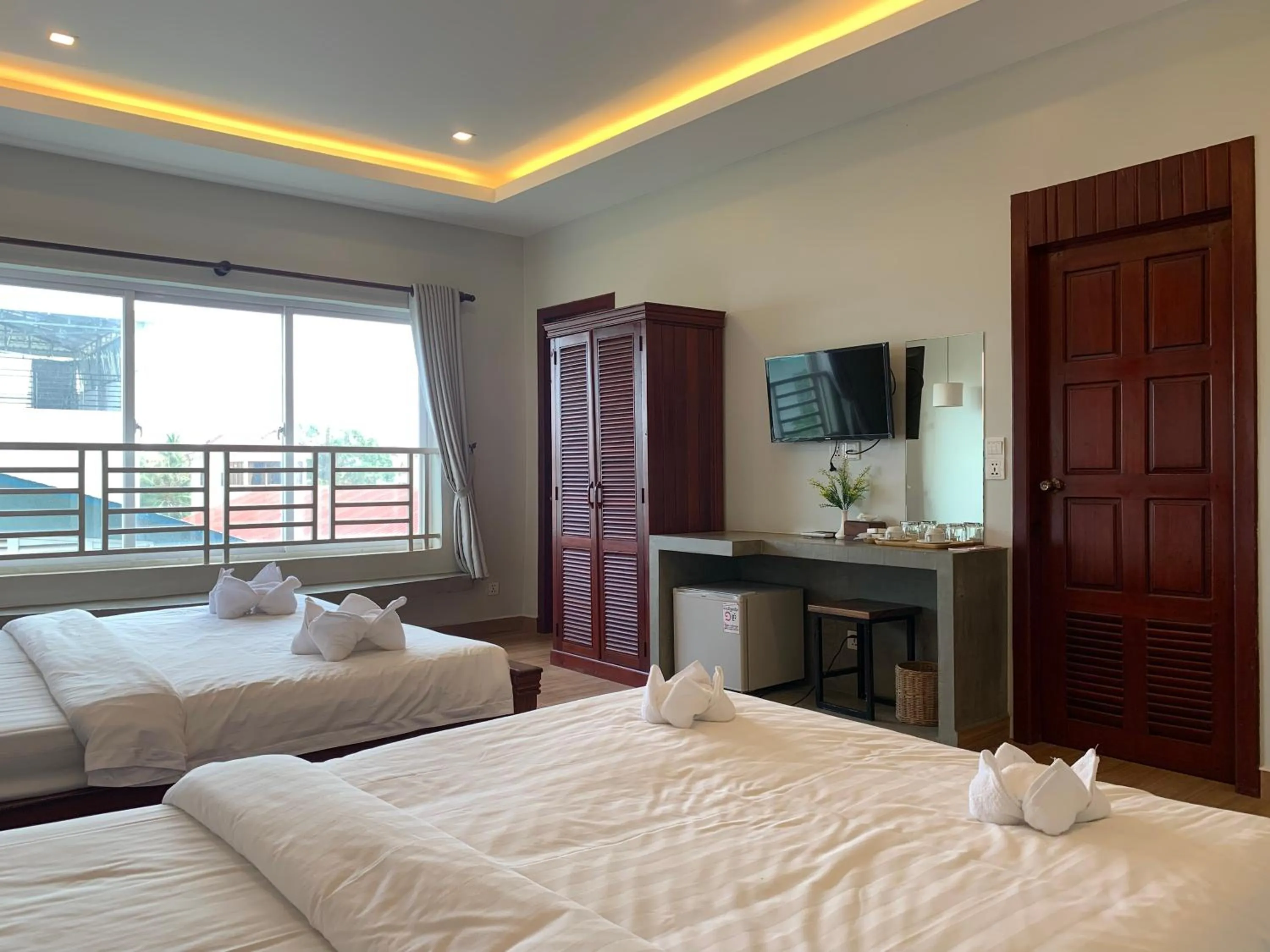 Bedroom, Bed in Nico's Hotel 2