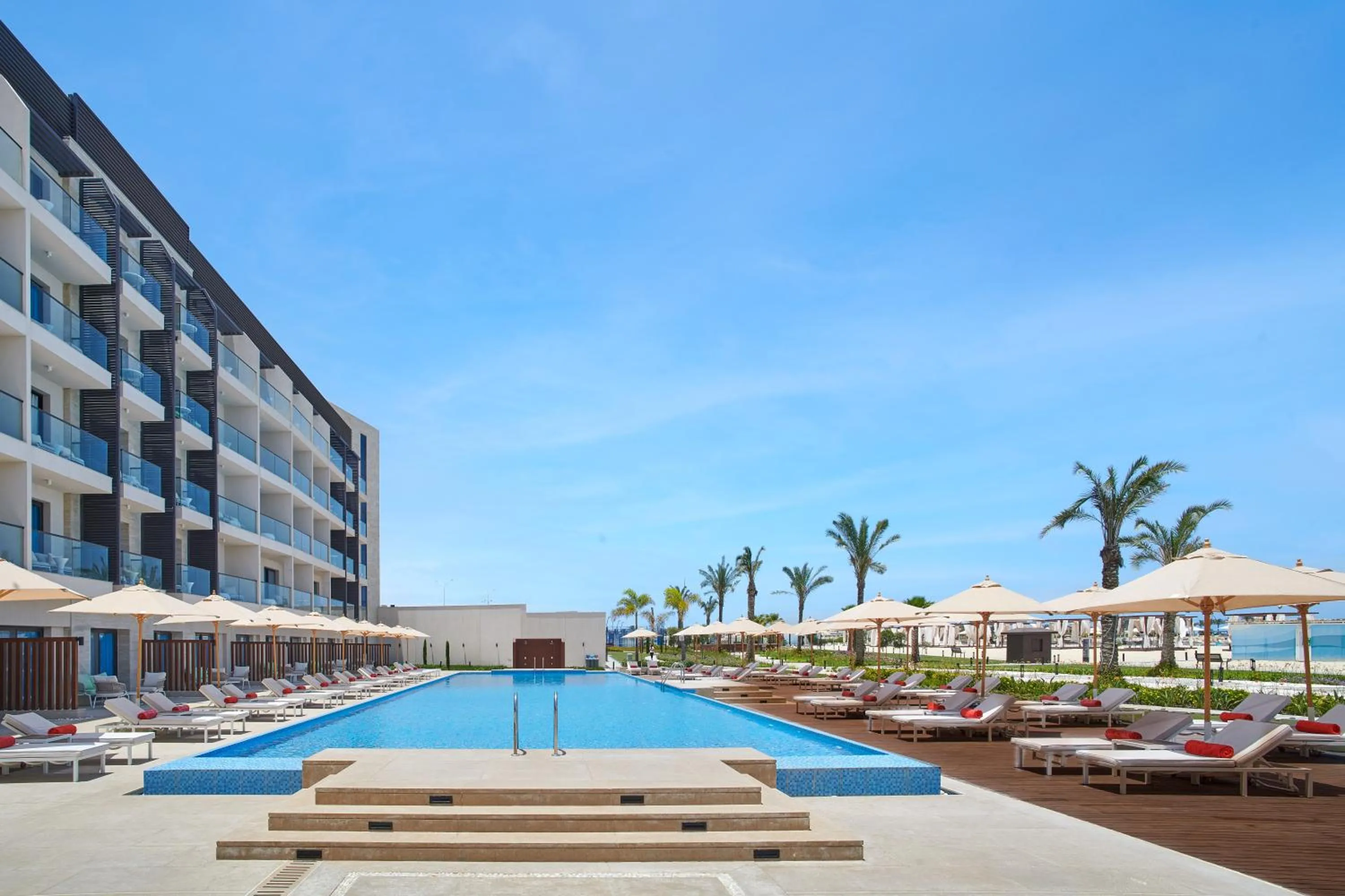 Swimming pool in Palma Bay Rotana Resort
