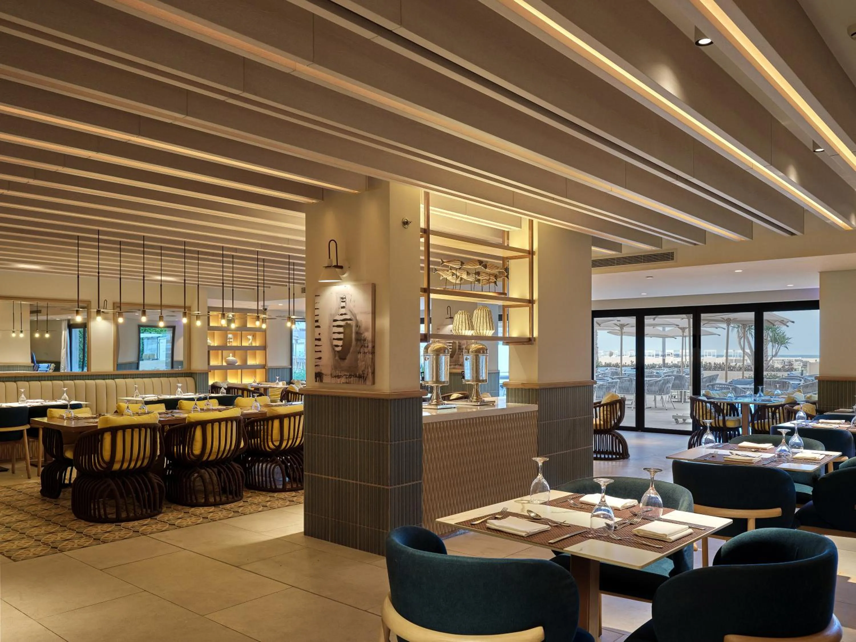 Restaurant/places to eat in Palma Bay Rotana Resort